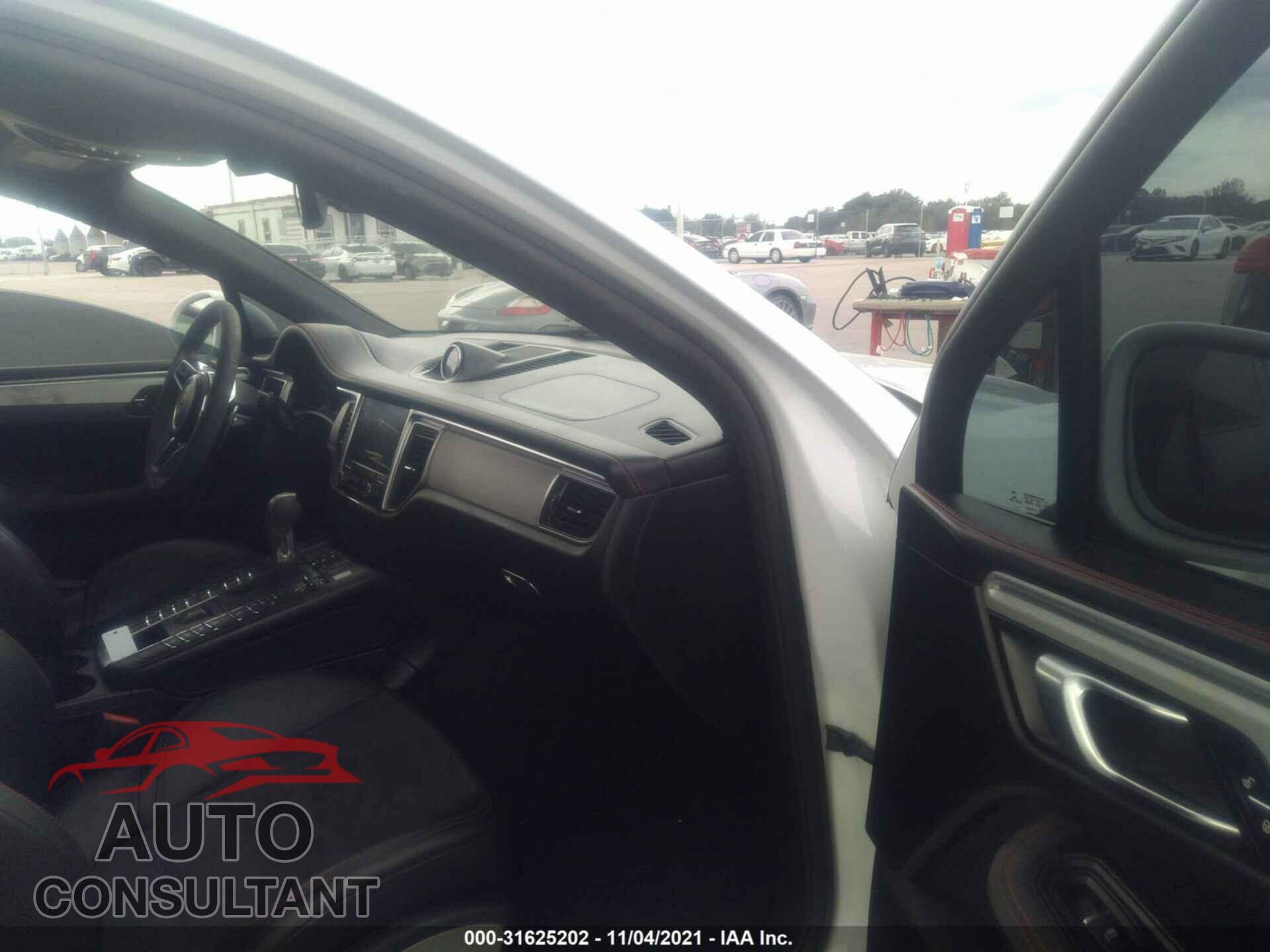 PORSCHE MACAN 2017 - WP1AG2A59HLB56164