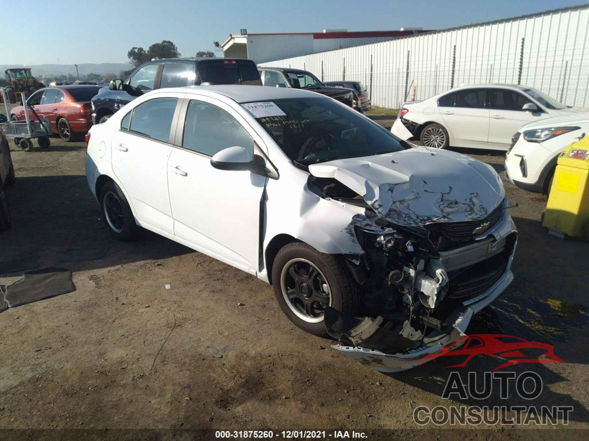 CHEVROLET SONIC 2017 - 1G1JB5SG3H4154477
