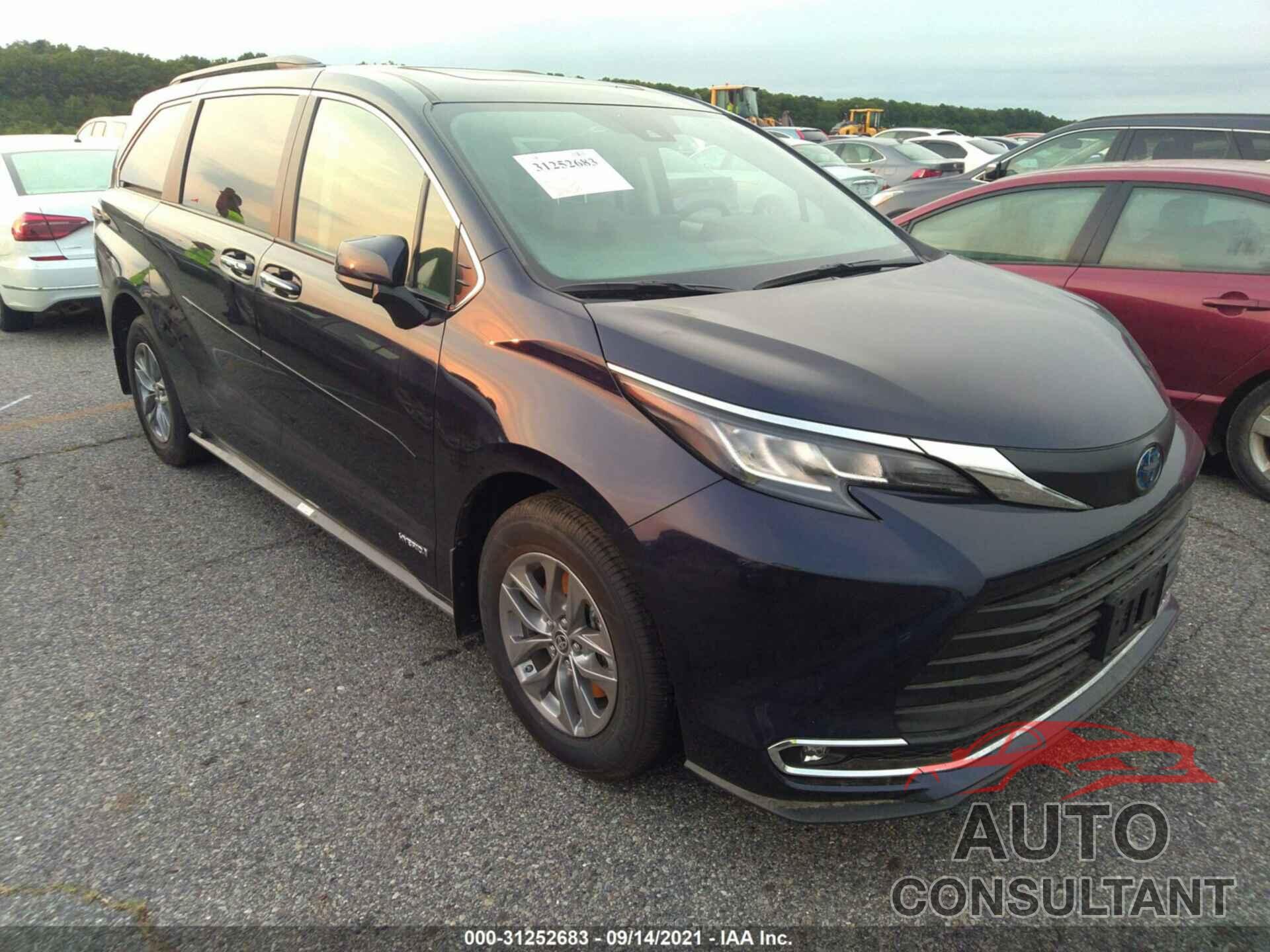 TOYOTA SIENNA 2021 - 5TDYRKEC3MS064799