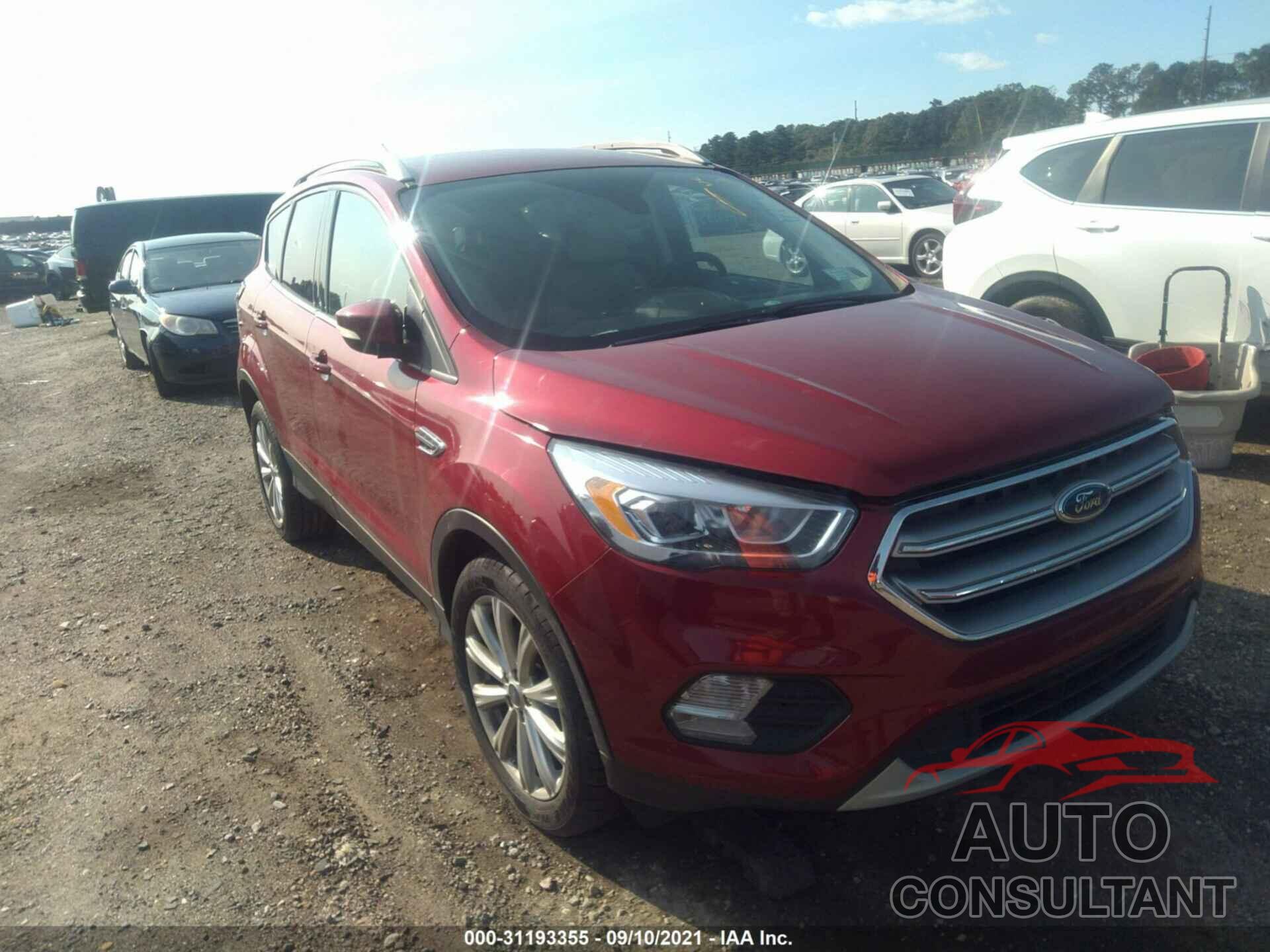 FORD ESCAPE 2017 - 1FMCU9J97HUD45741