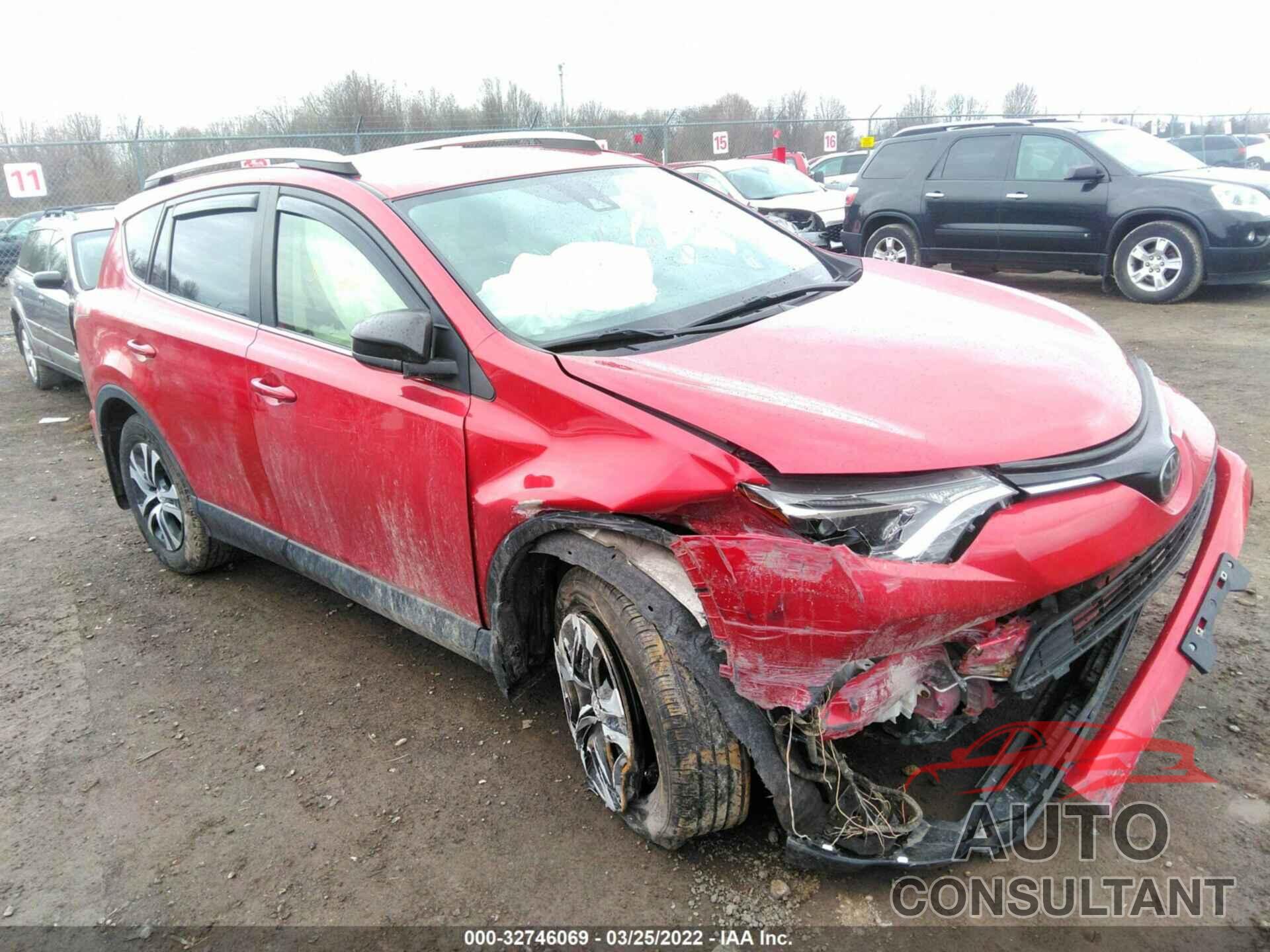 TOYOTA RAV4 2017 - JTMBFREV0HJ165858