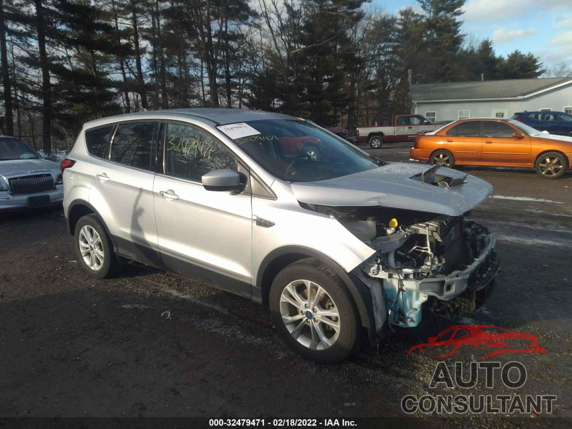 FORD ESCAPE 2019 - 1FMCU0GD6KUB65049