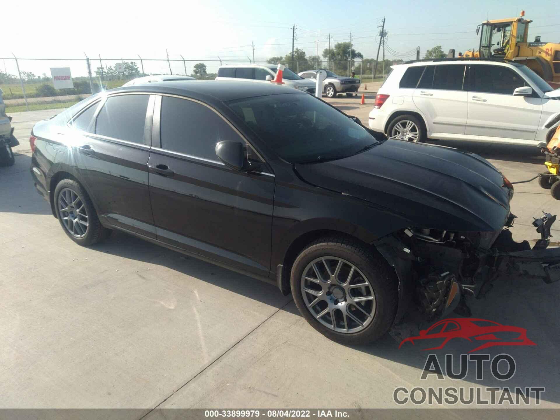 VOLKSWAGEN JETTA 2019 - 3VWN57BU0KM118143