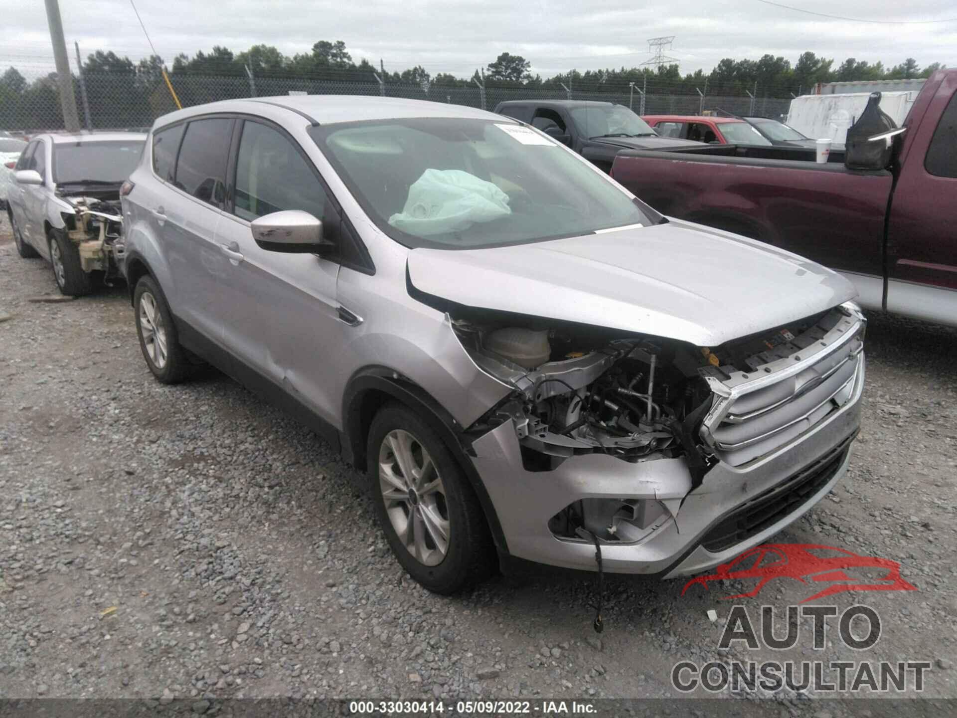 FORD ESCAPE 2017 - 1FMCU0GD2HUC72284