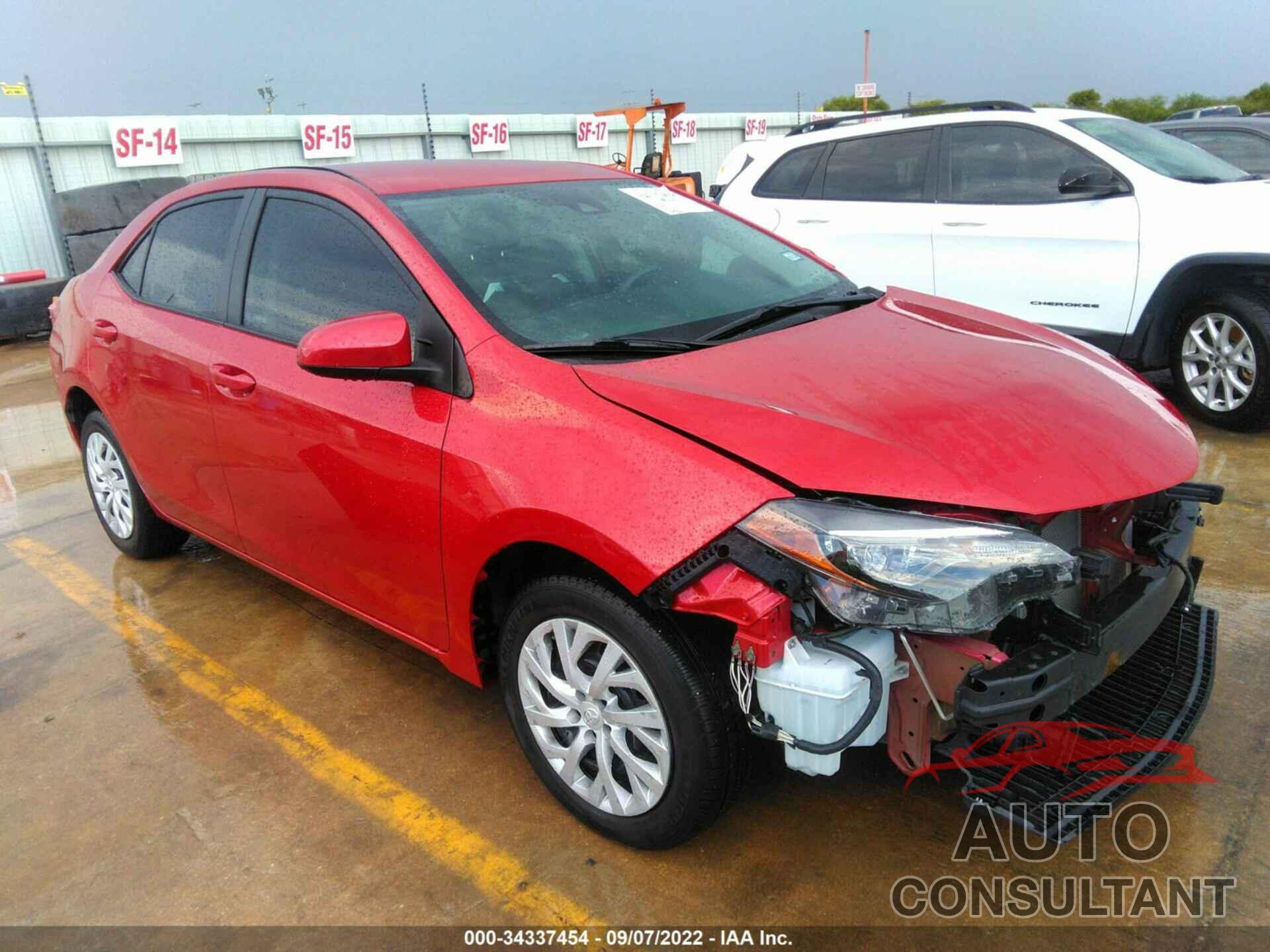TOYOTA COROLLA 2018 - 5YFBURHE1JP848557
