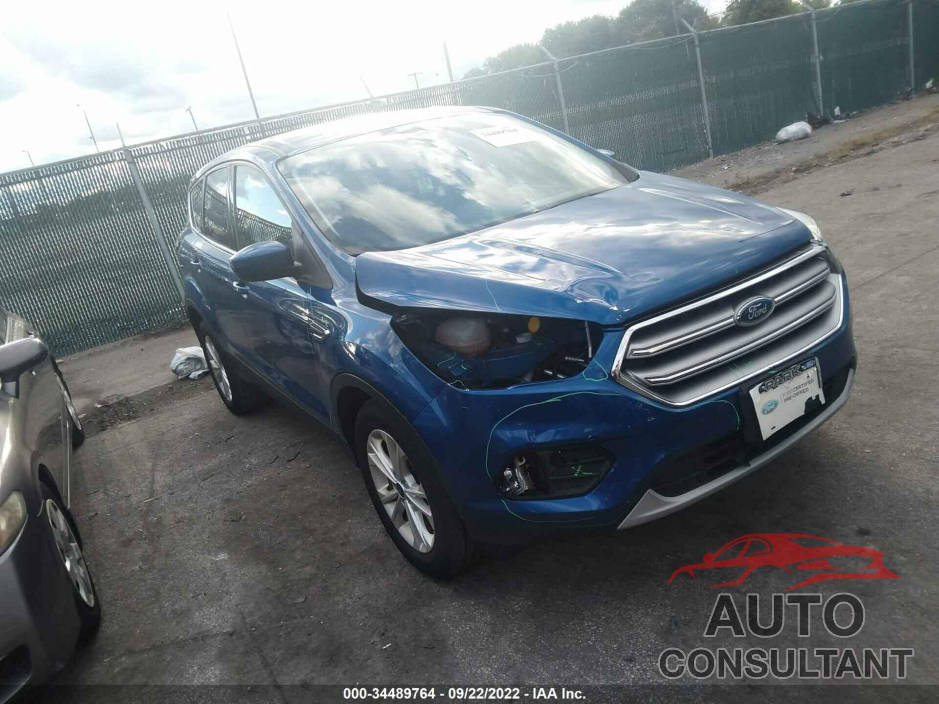 FORD ESCAPE 2017 - 1FMCU0GD5HUE44792