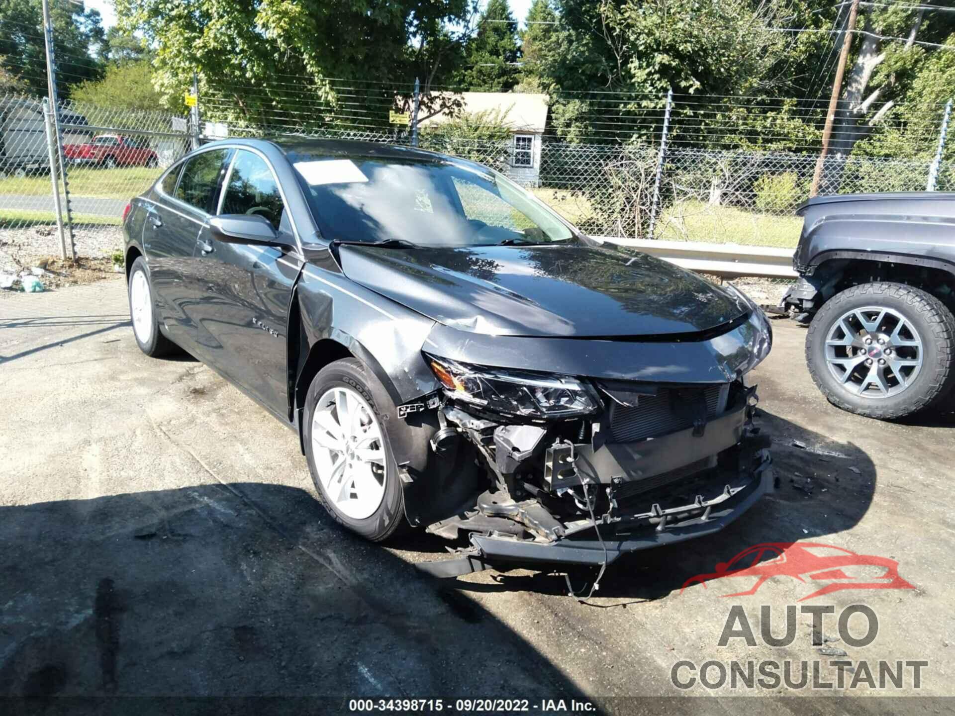 CHEVROLET MALIBU 2017 - 1G1ZE5ST6HF211184