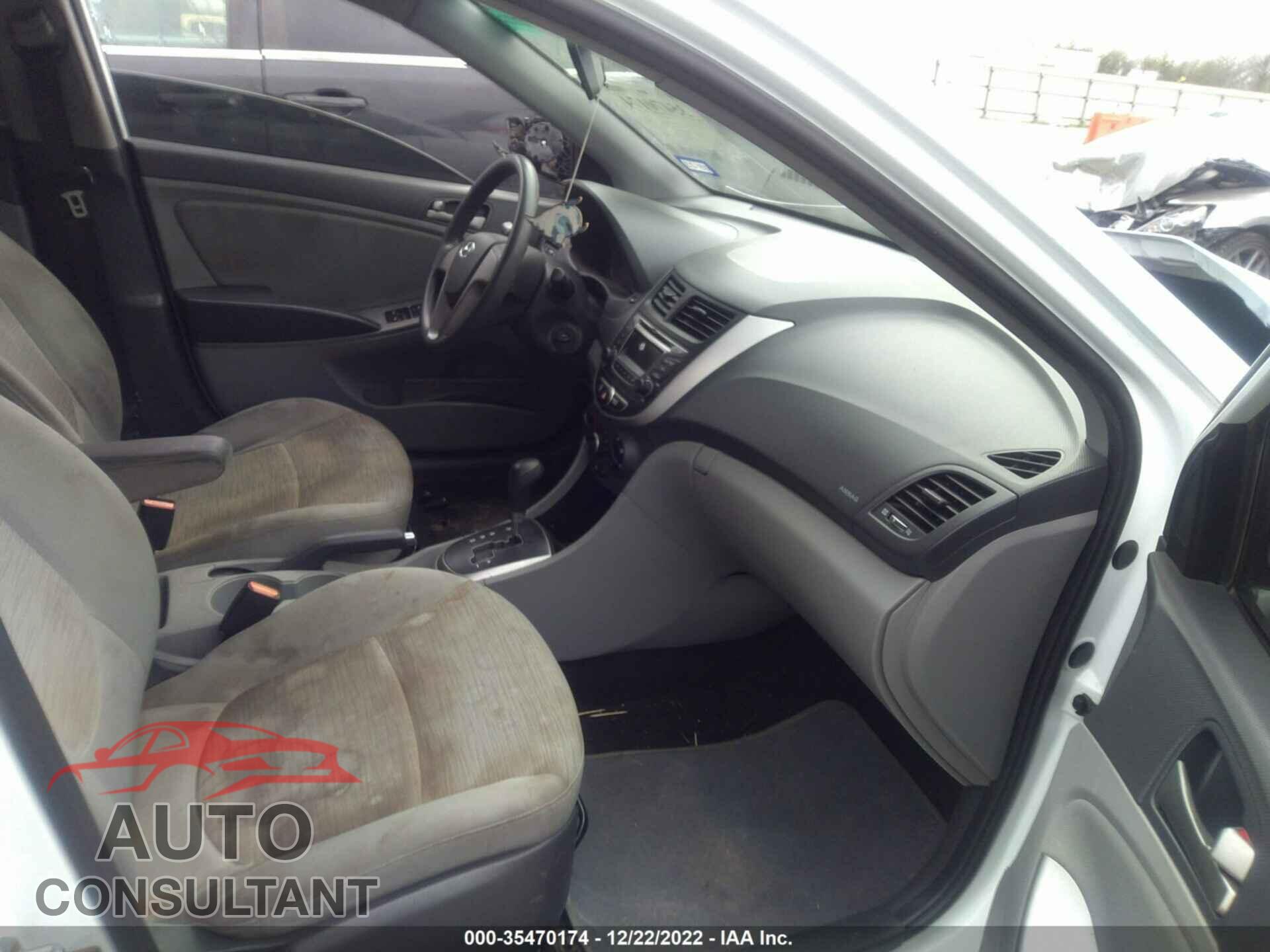 HYUNDAI ACCENT 2017 - KMHCT4AE8HU192547