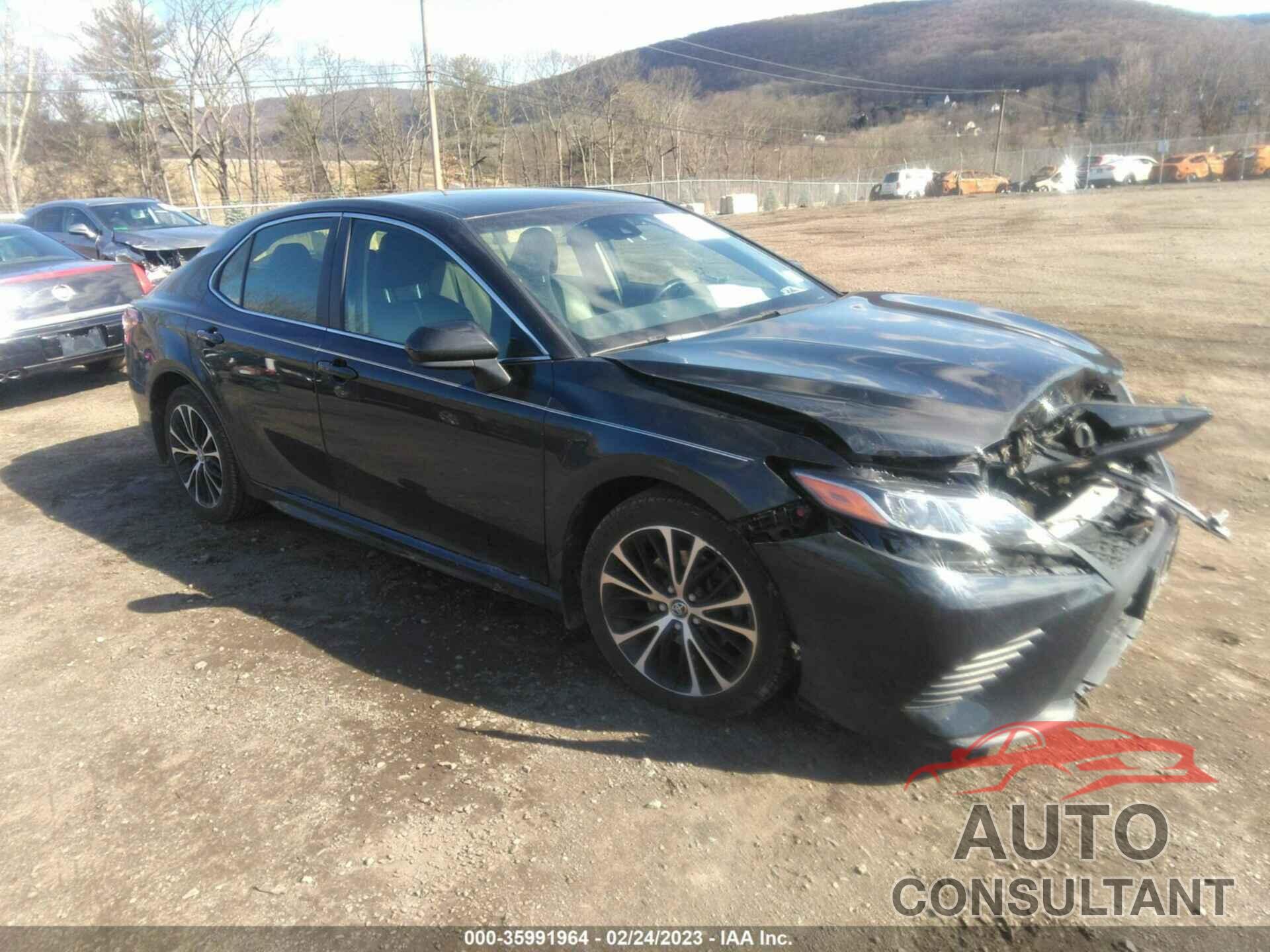 TOYOTA CAMRY 2018 - JTNB11HK4J3070078