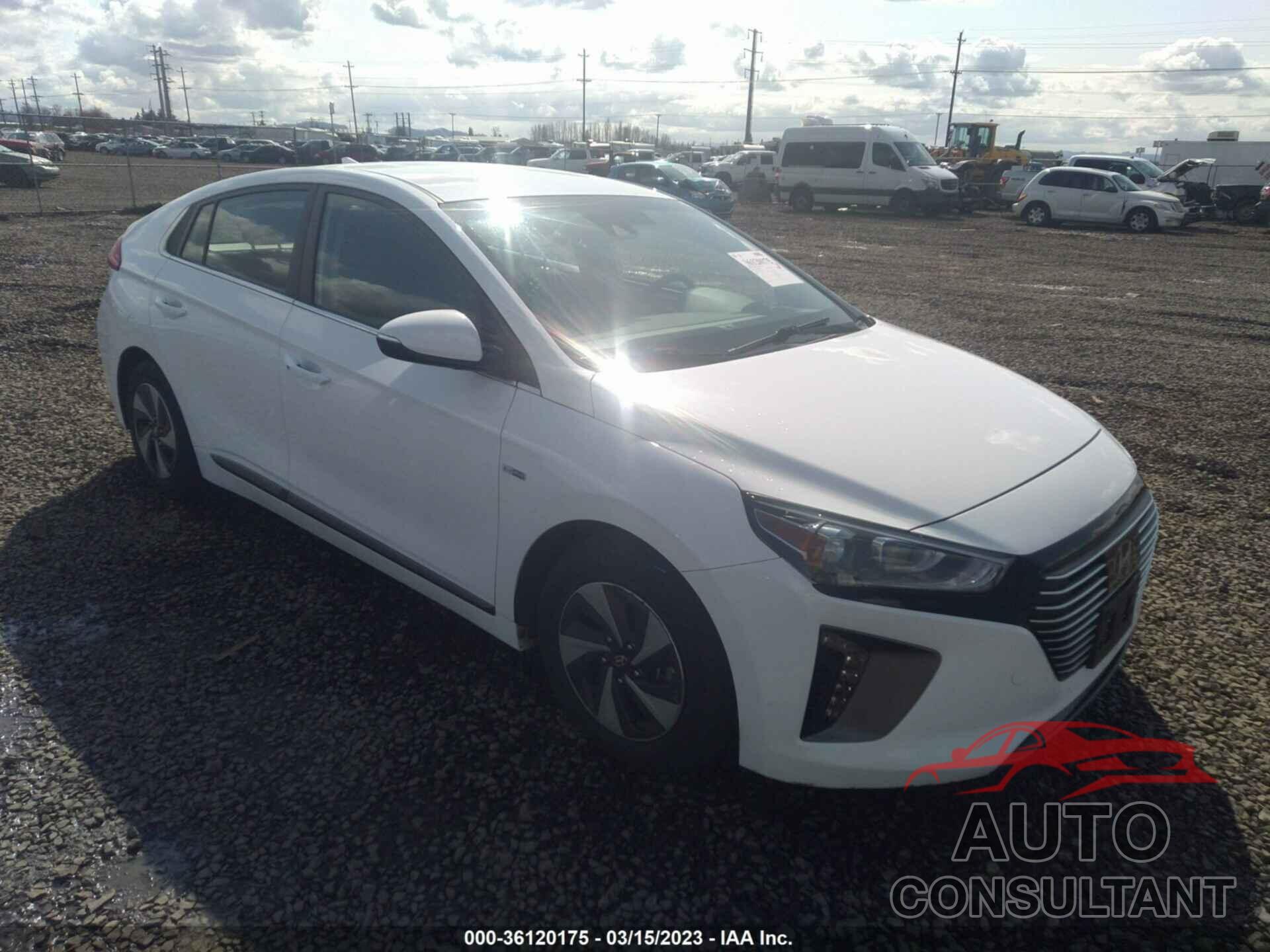 HYUNDAI IONIQ HYBRID 2017 - KMHC75LC8HU025935