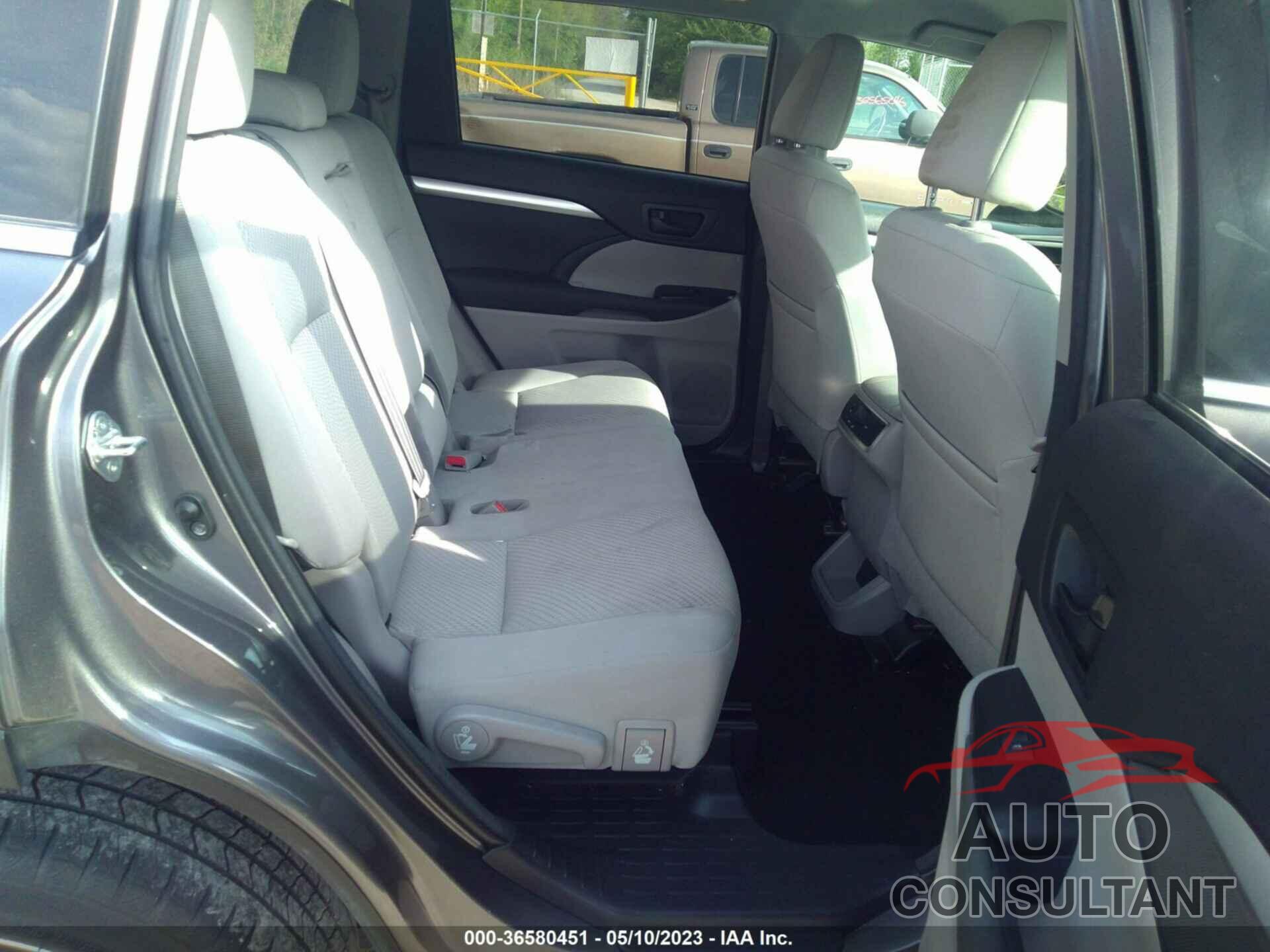 TOYOTA HIGHLANDER 2018 - 5TDBZRFH6JS848172