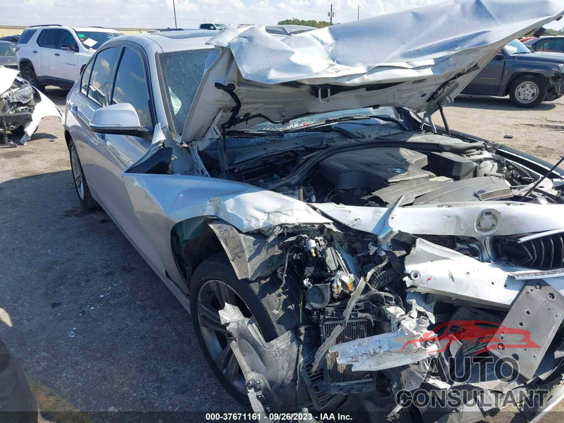 BMW 328I 2016 - WBA8E9G59GNT84476