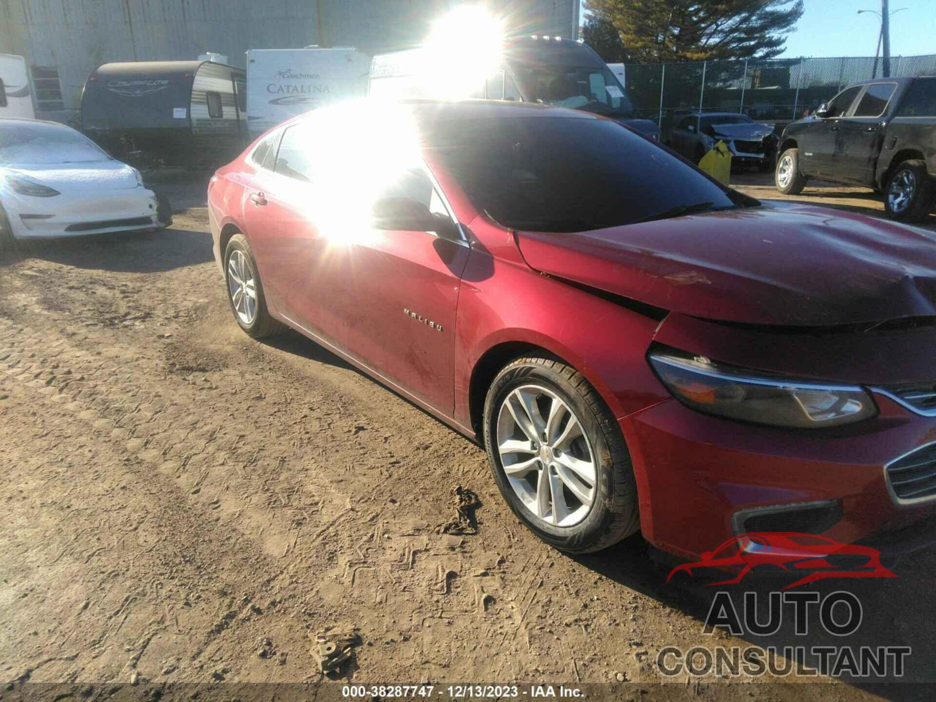CHEVROLET MALIBU 2018 - 1G1ZD5ST5JF183595