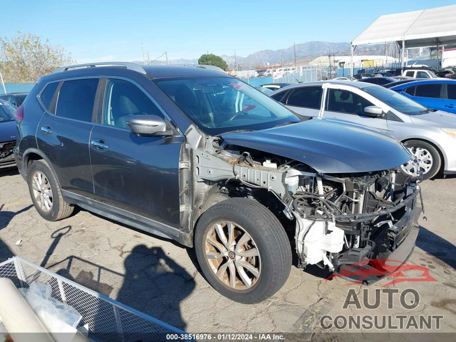 NISSAN ROGUE 2018 - KNMAT2MT6JP527769