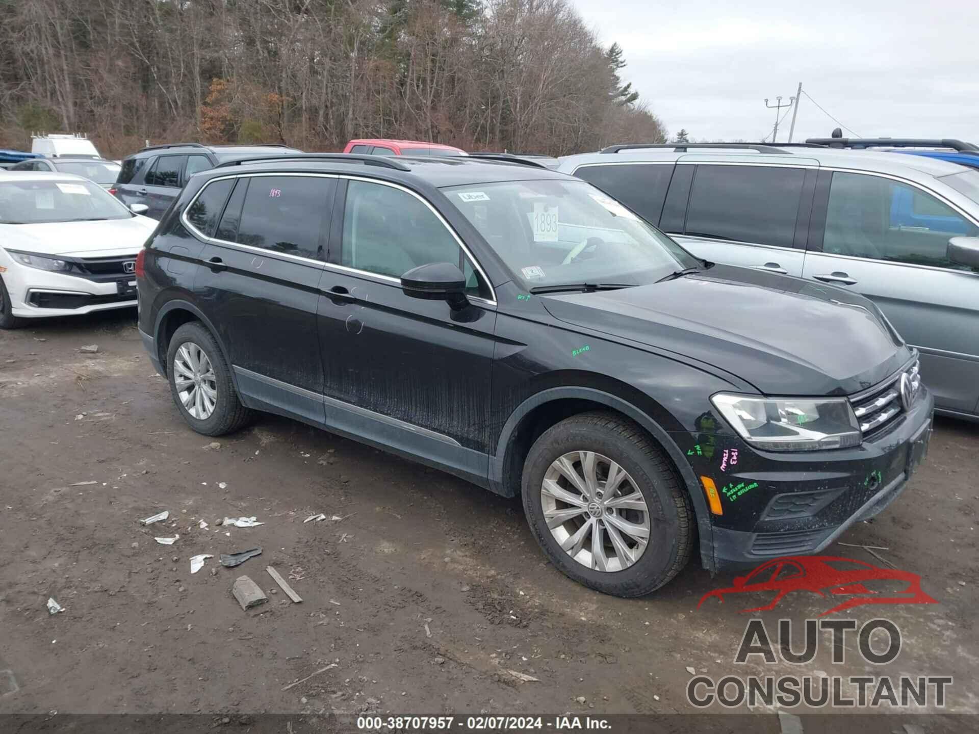 VOLKSWAGEN TIGUAN 2018 - 3VV2B7AX8JM075262