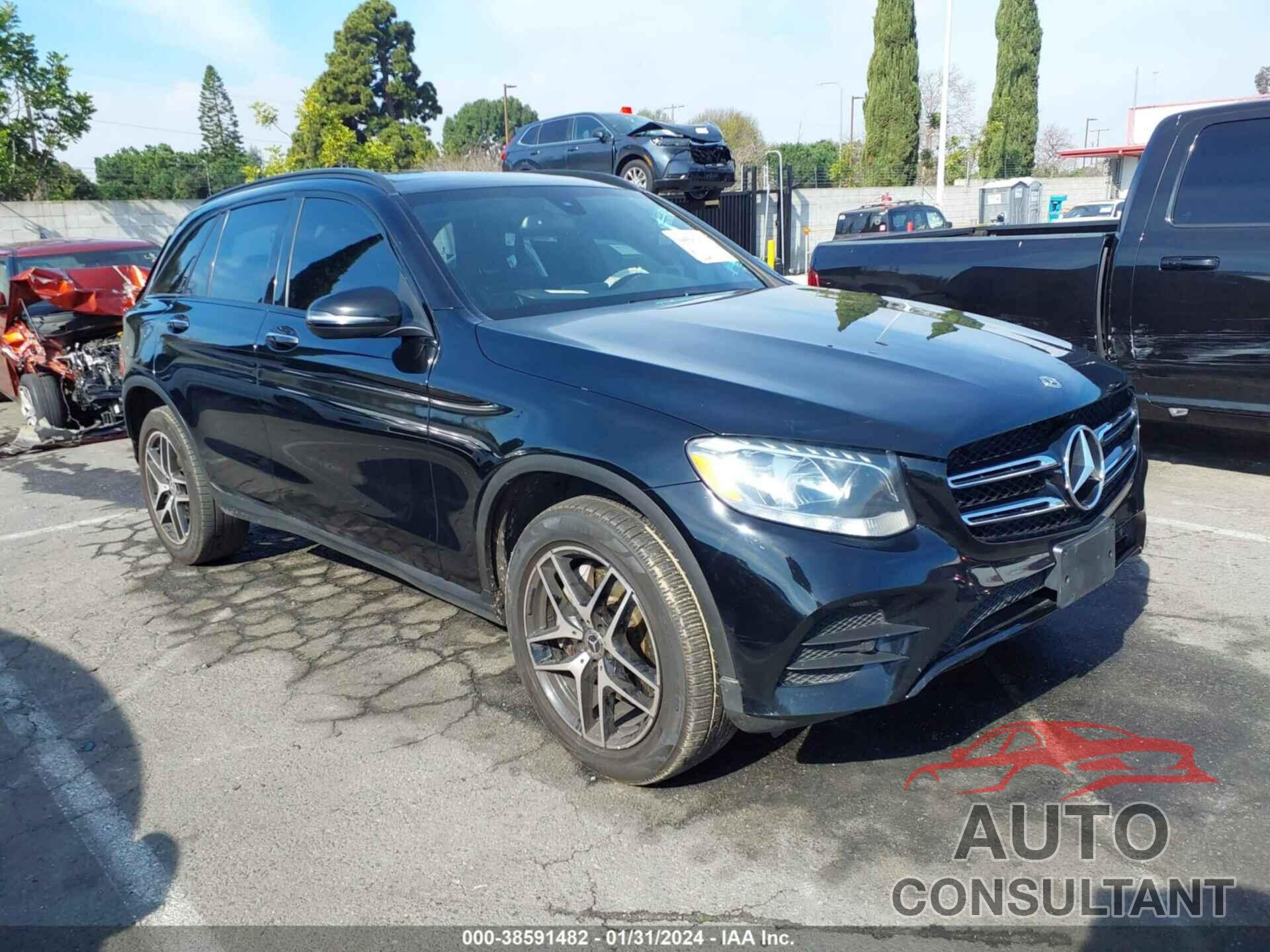 MERCEDES-BENZ GLC 300 2018 - WDC0G4JB0JV062953