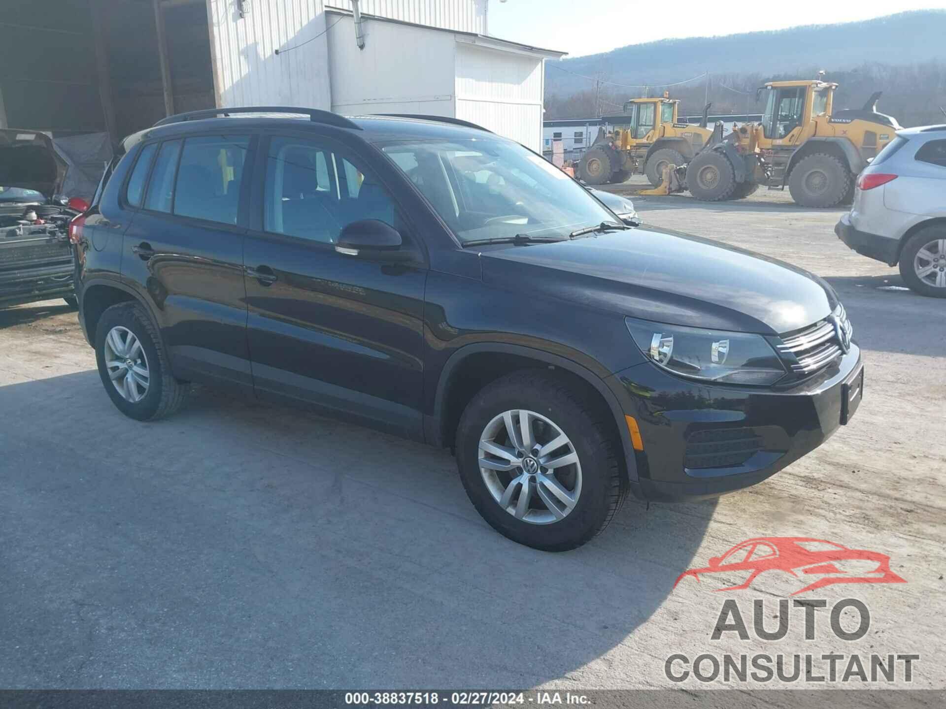 VOLKSWAGEN TIGUAN 2017 - WVGBV7AX8HK000922