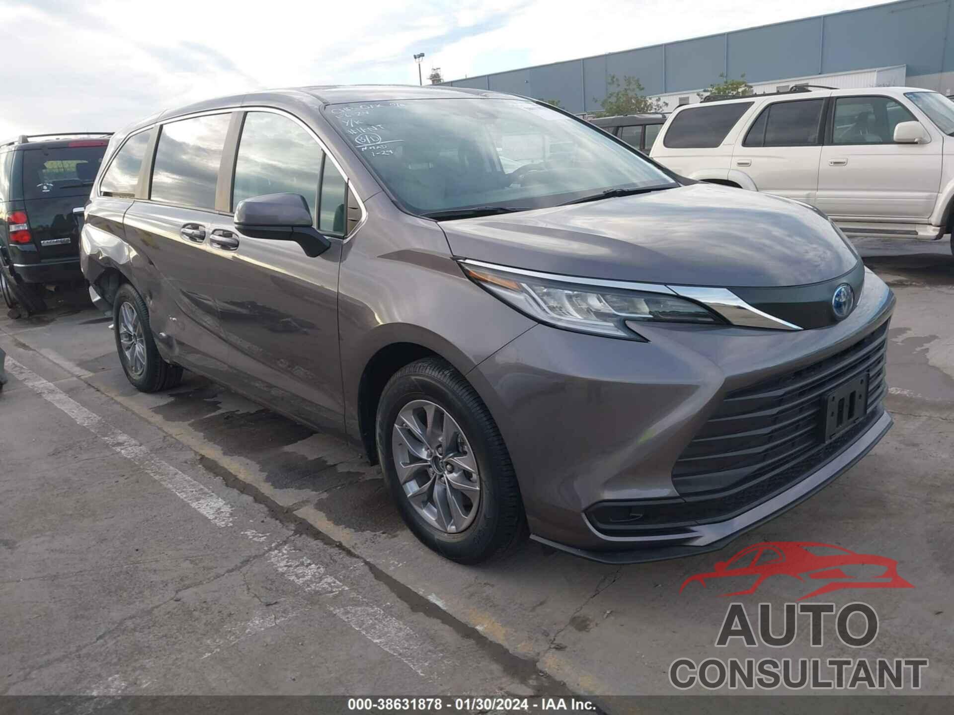 TOYOTA SIENNA 2023 - 5TDKRKEC0PS147536