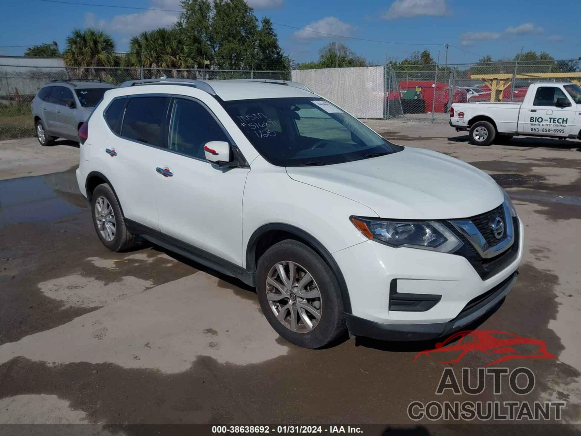 NISSAN ROGUE 2017 - KNMAT2MT5HP516871