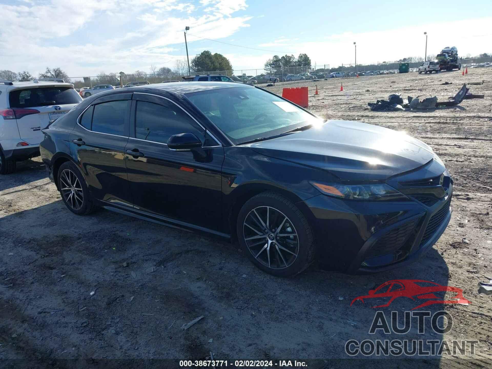 TOYOTA CAMRY 2022 - 4T1G11AK9NU636137