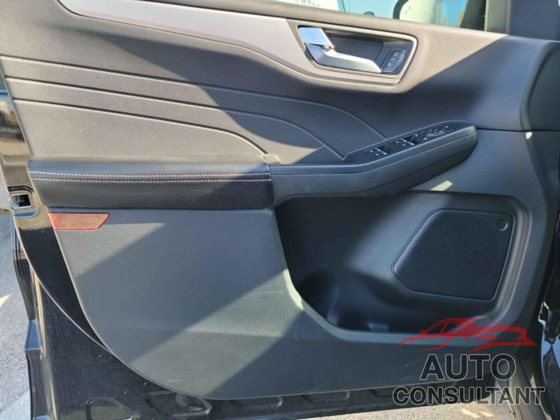 FORD ESCAPE 2021 - 1FMCU0CZ7MUA53171
