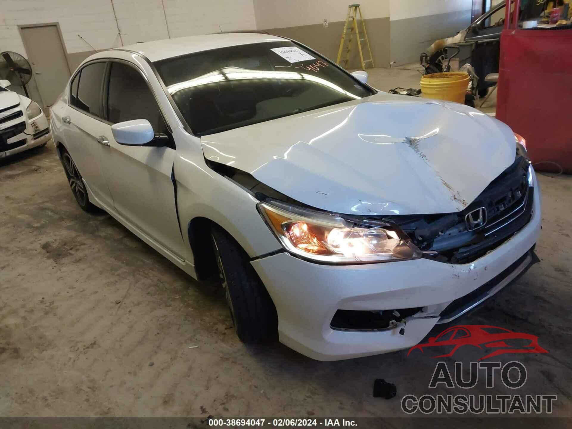 HONDA ACCORD 2017 - 1HGCR2F12HA062201
