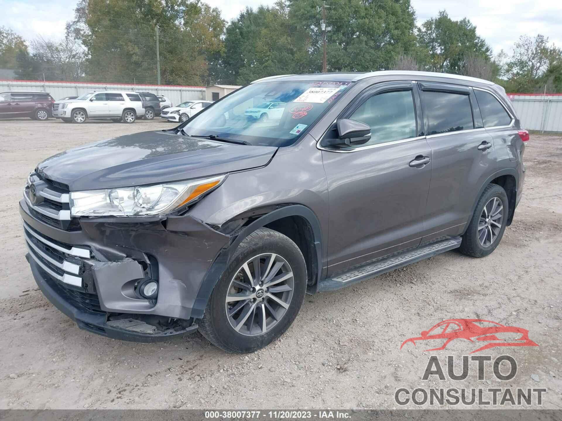 TOYOTA HIGHLANDER 2017 - 5TDKZRFH1HS194451