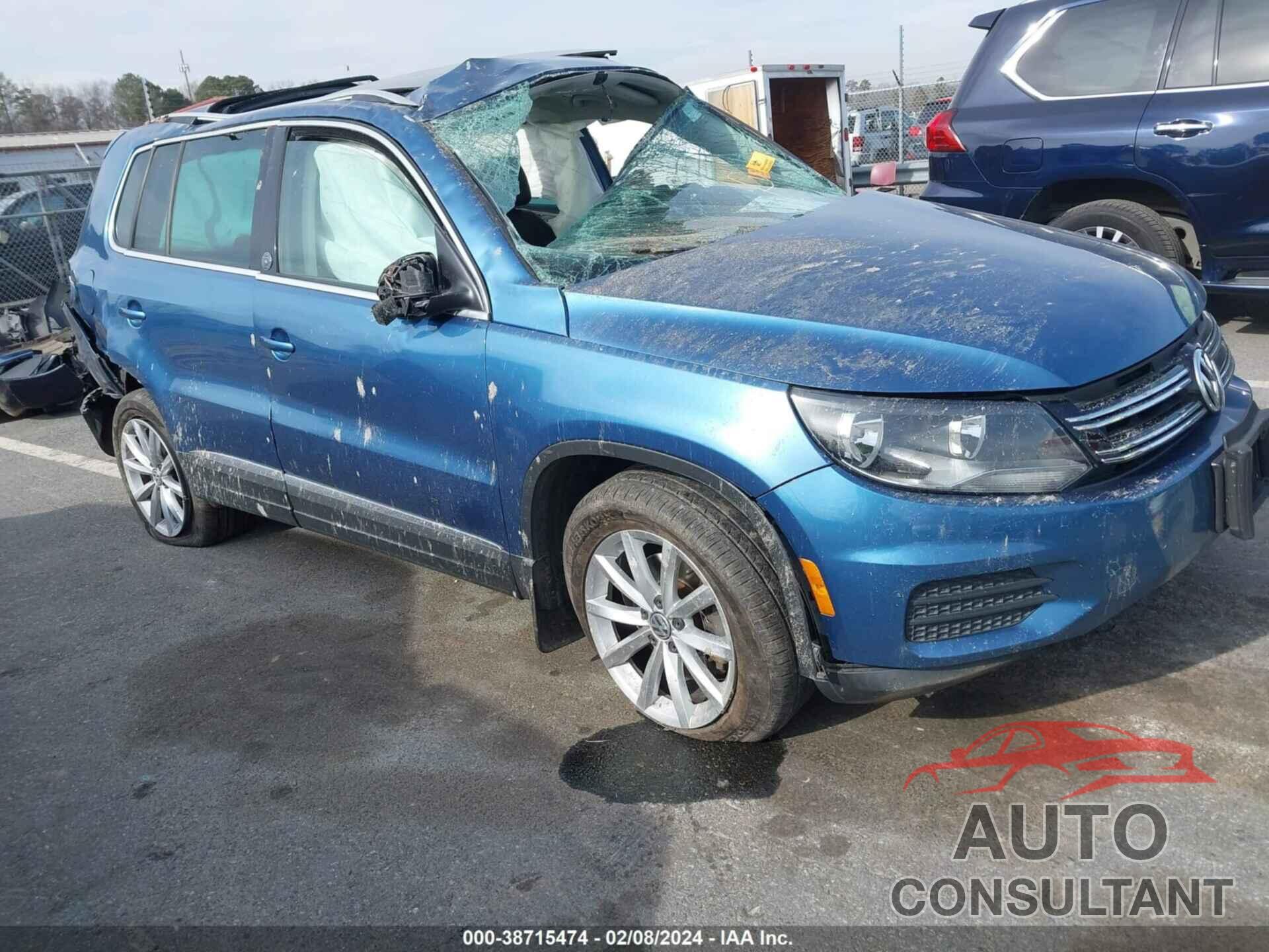 VOLKSWAGEN TIGUAN 2017 - WVGSV7AX8HW503066