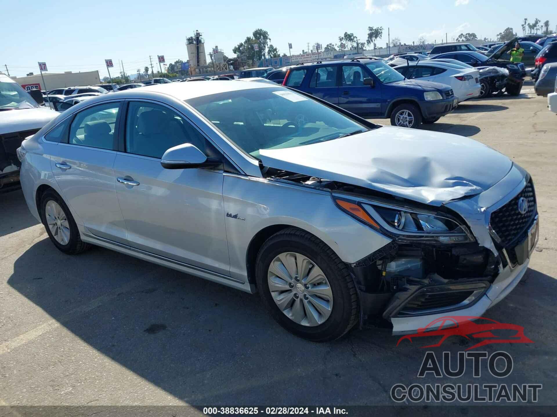 HYUNDAI SONATA HYBRID 2017 - KMHE24L37HA065393