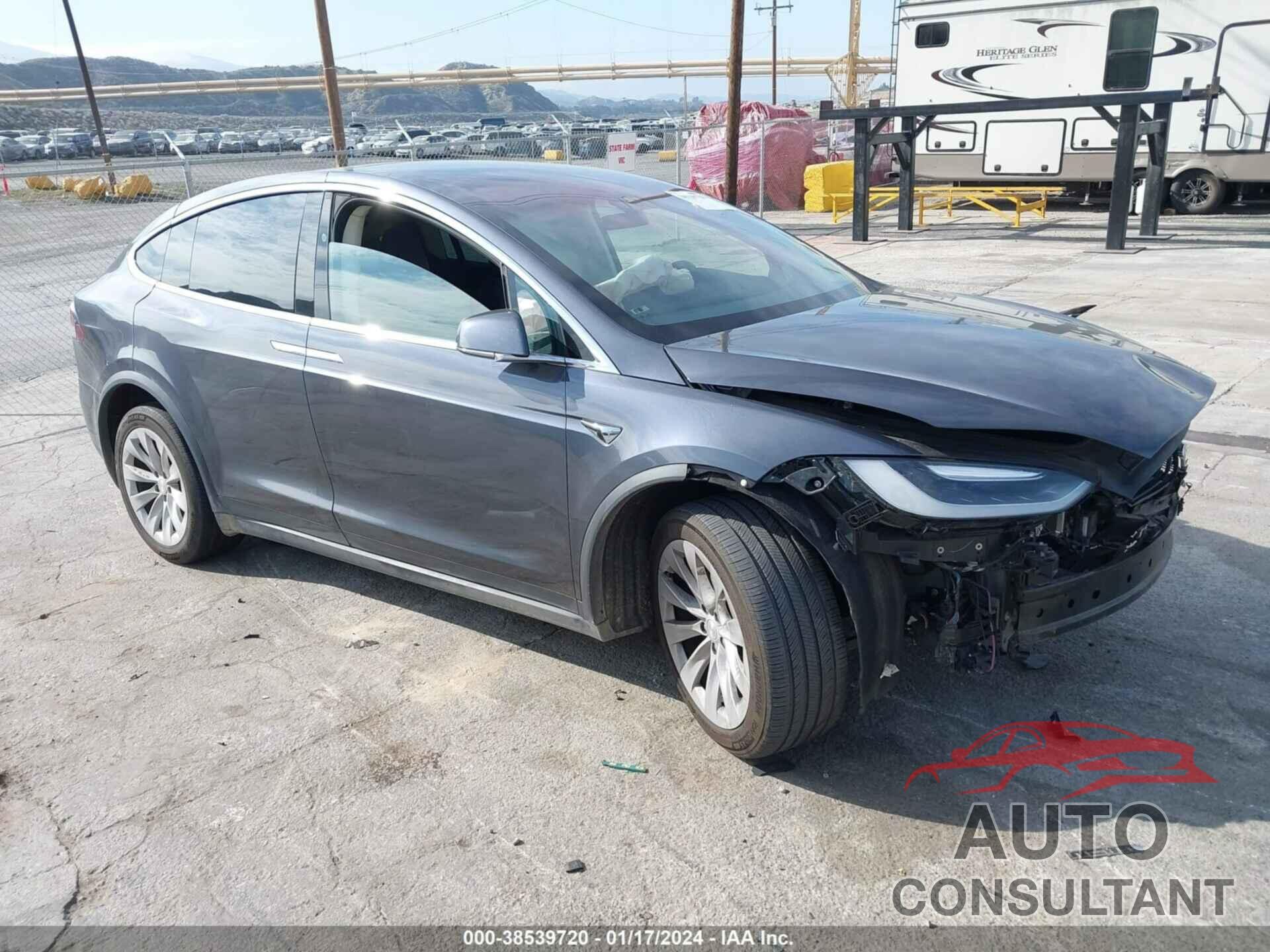 TESLA MODEL X 2017 - 5YJXCBE27HF050421