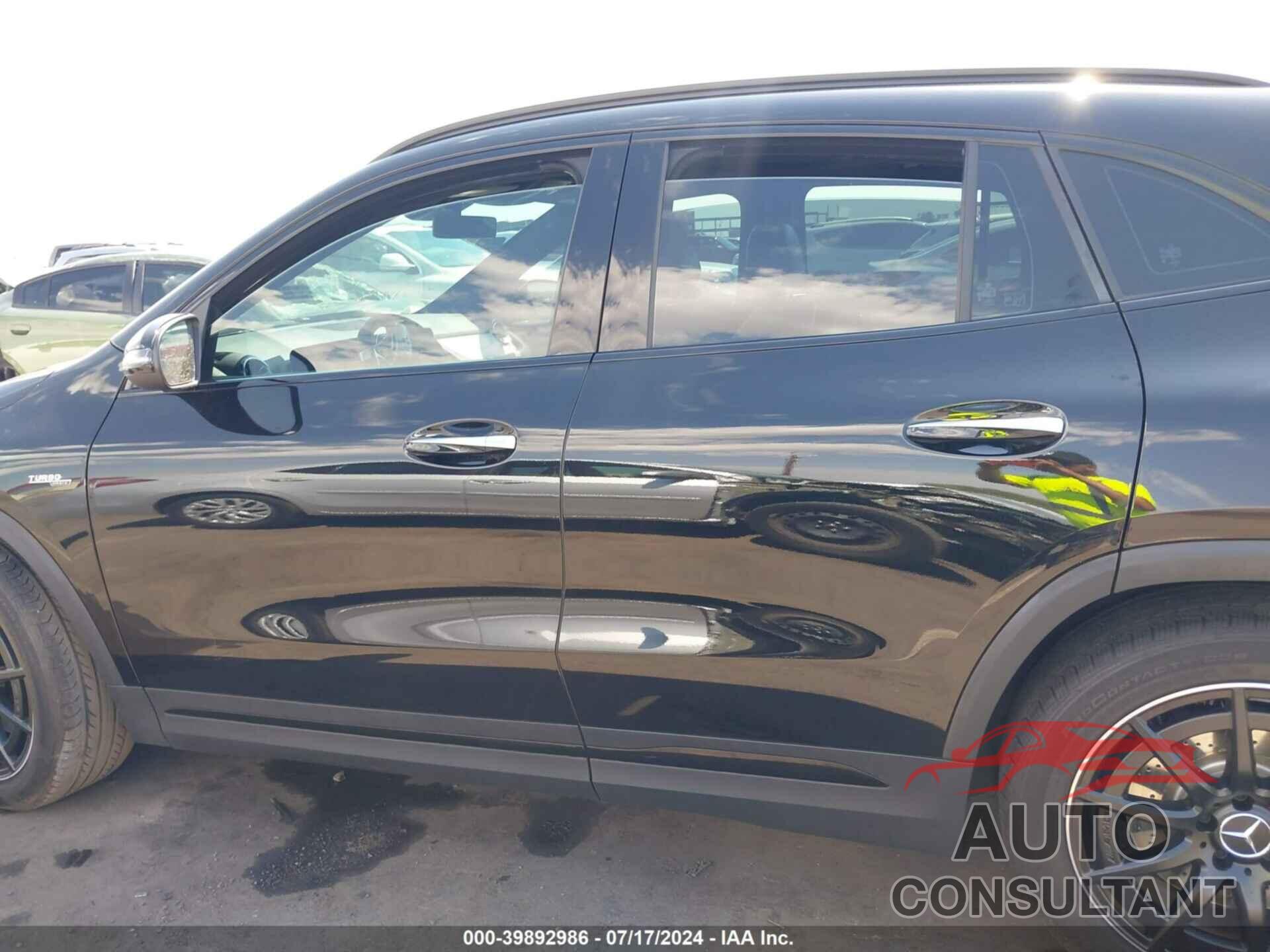 MERCEDES-BENZ AMG GLA 35 2023 - W1N4N5BB6PJ469928