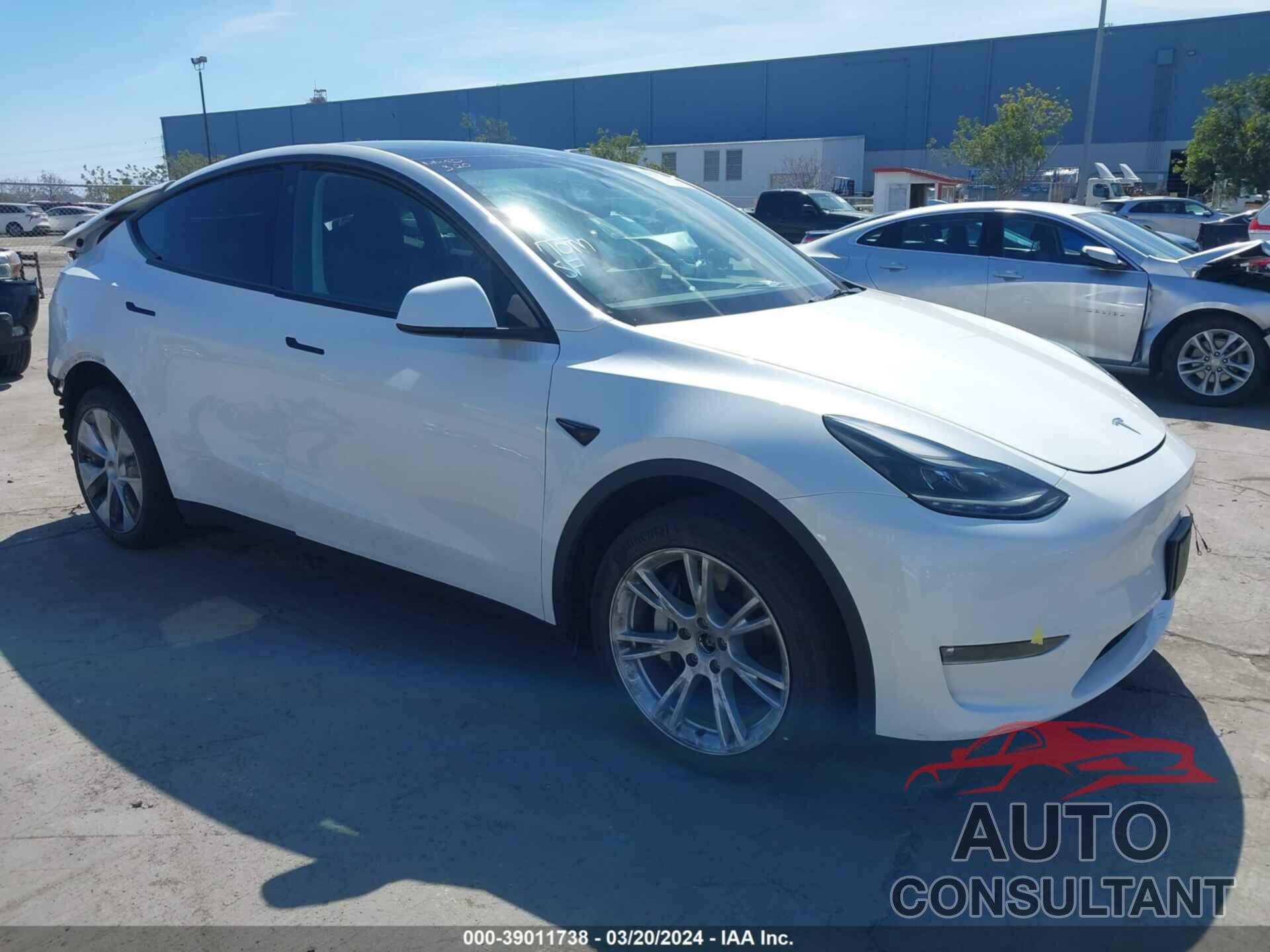 TESLA MODEL Y 2023 - 7SAYGDEEXPF683379