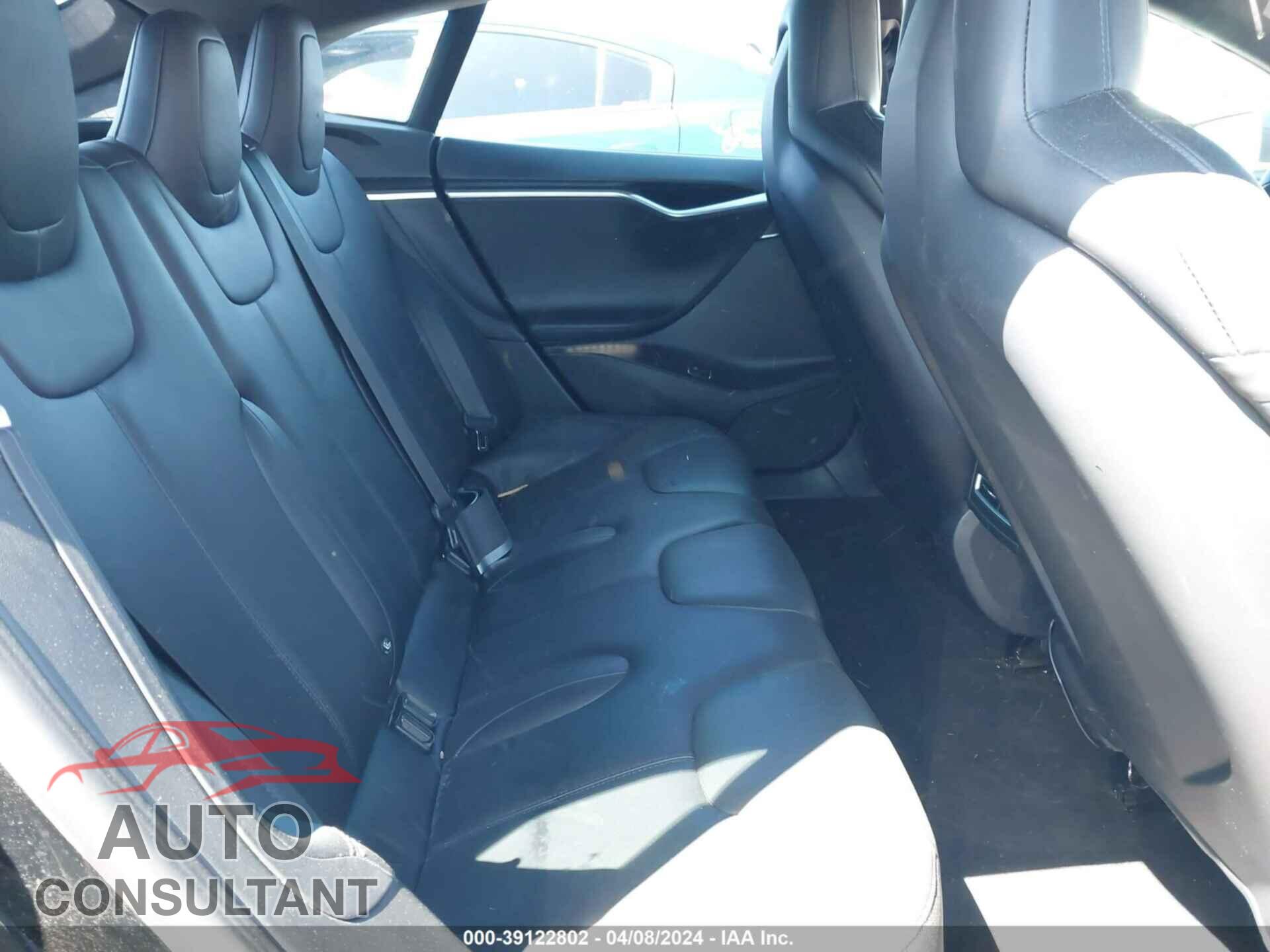 TESLA MODEL S 2016 - 5YJSA1E18GF131556
