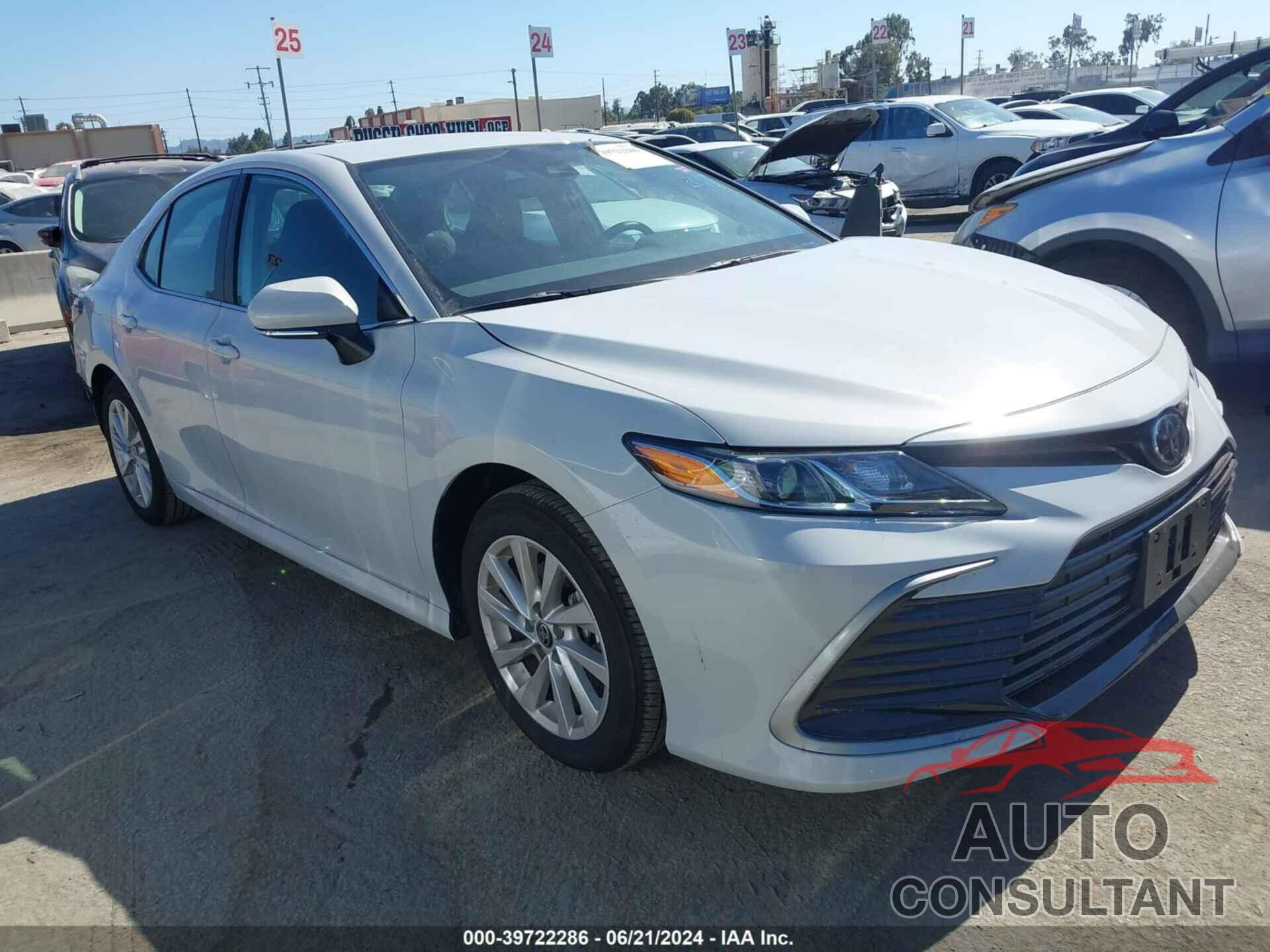 TOYOTA CAMRY 2024 - 4T1C11AK1RU236139
