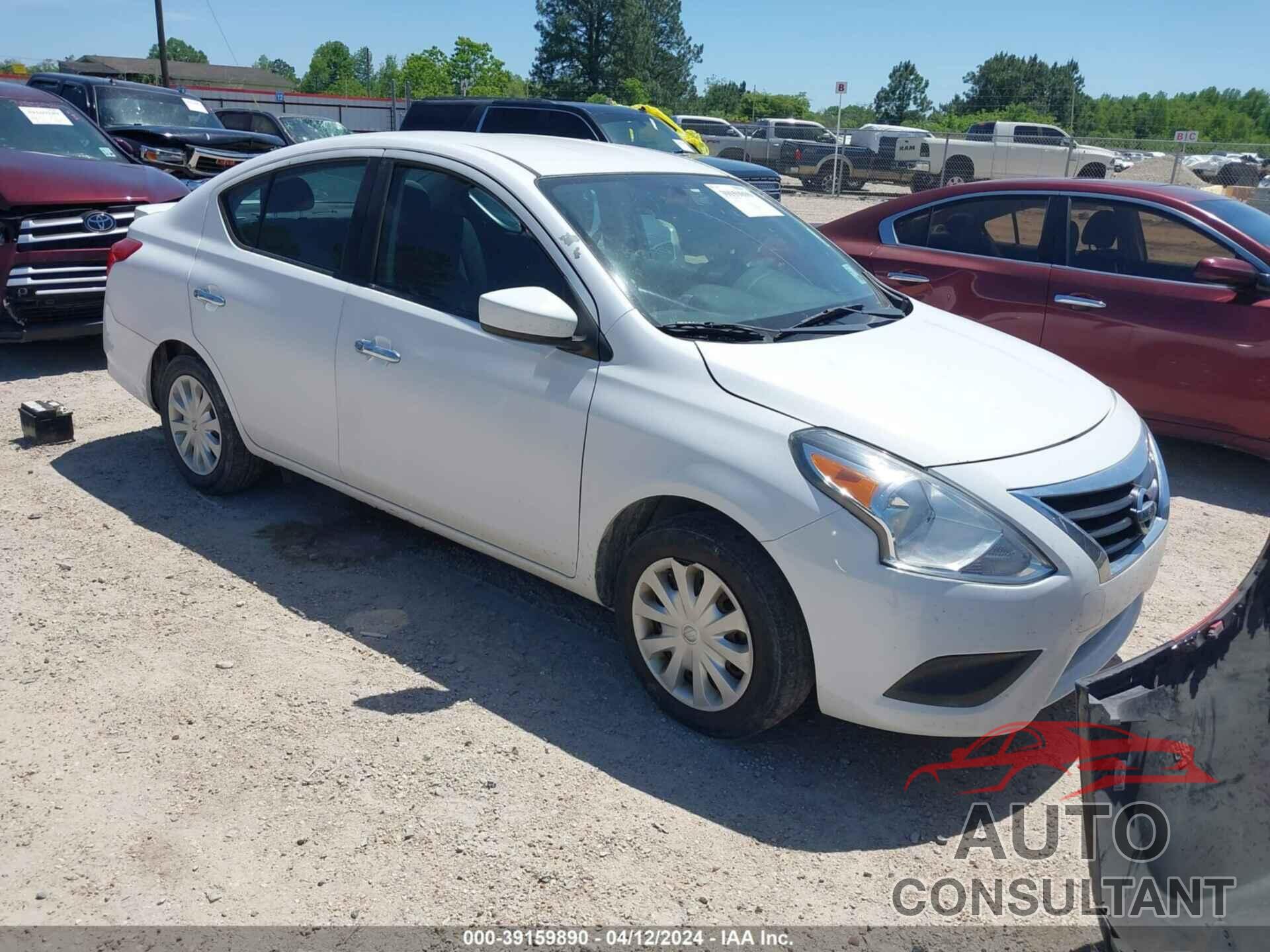 NISSAN VERSA 2018 - 3N1CN7AP5JL810296