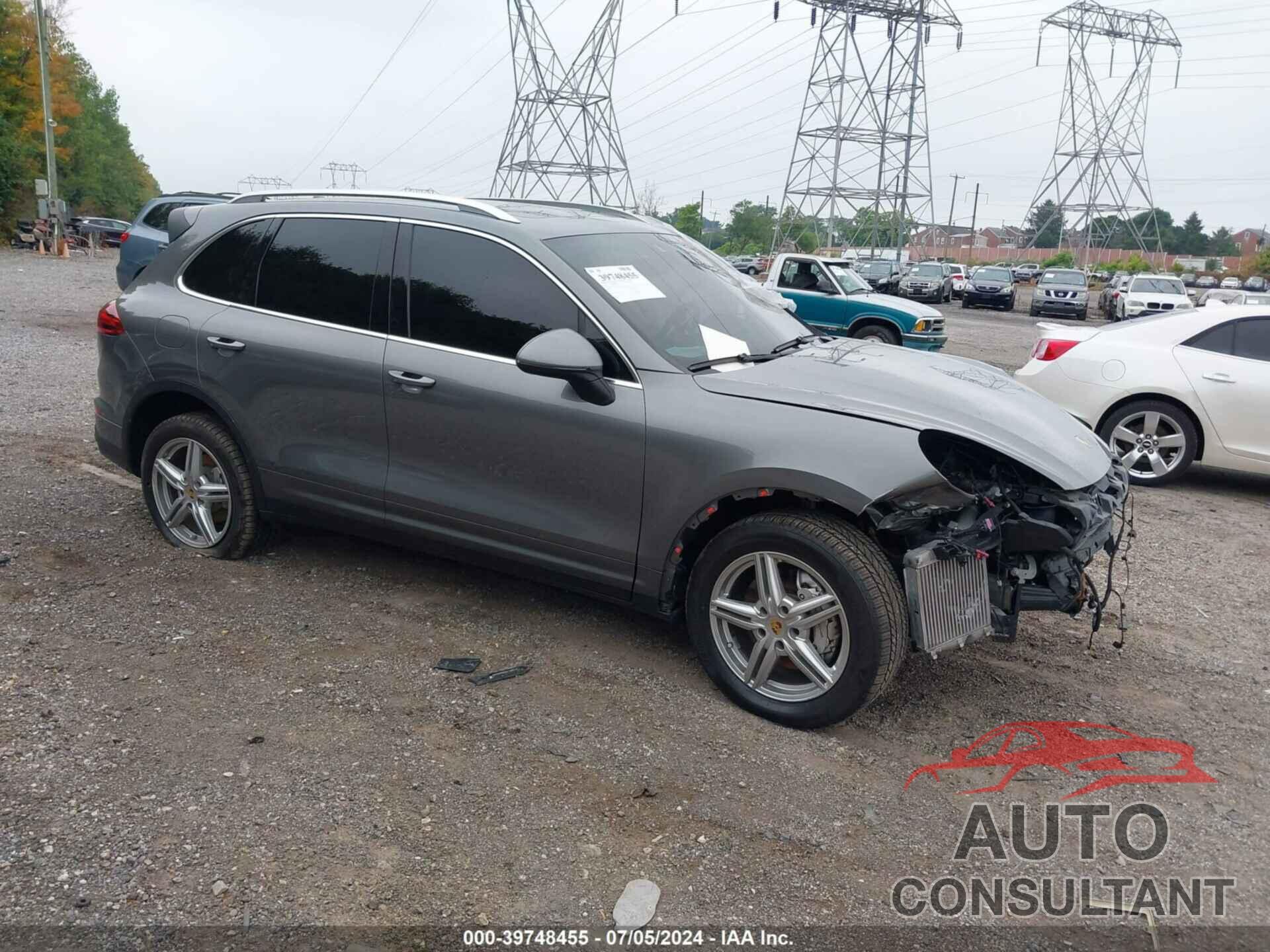 PORSCHE CAYENNE 2017 - WP1AB2A23HLA52175