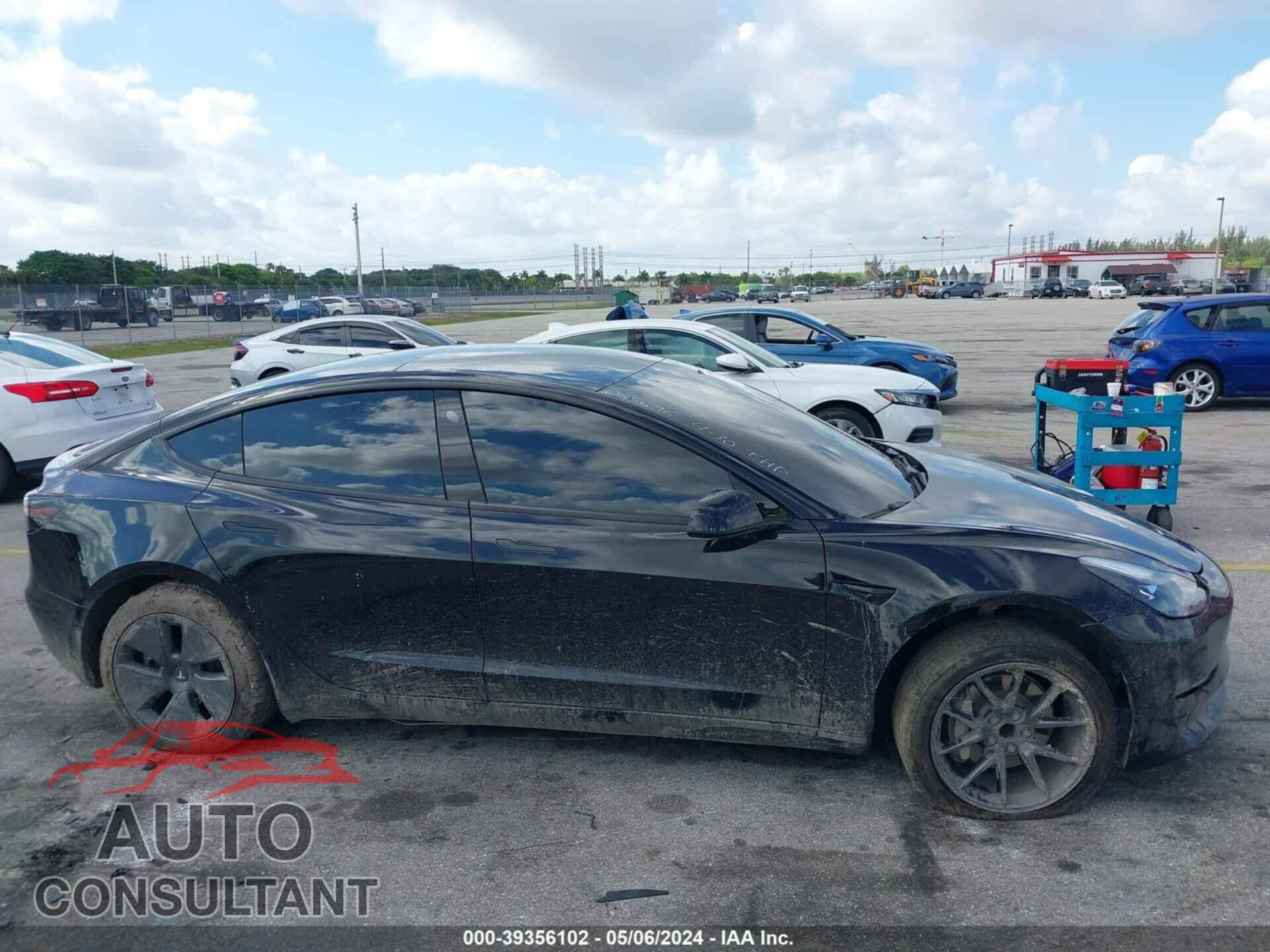 TESLA MODEL 3 2021 - 5YJ3E1EA6MF085696