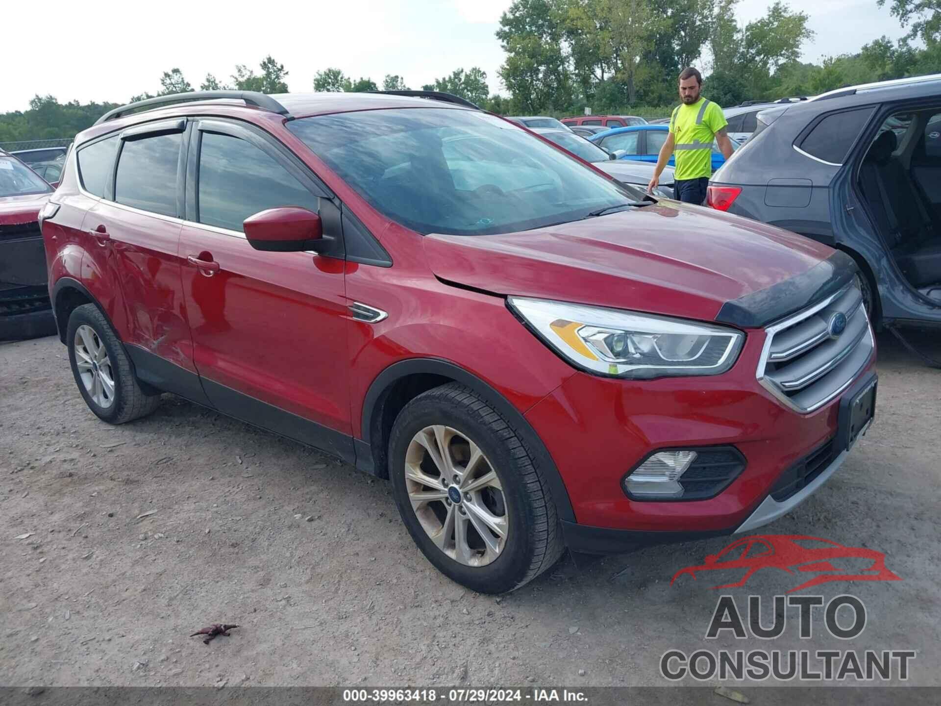 FORD ESCAPE 2017 - 1FMCU0GD9HUE32127