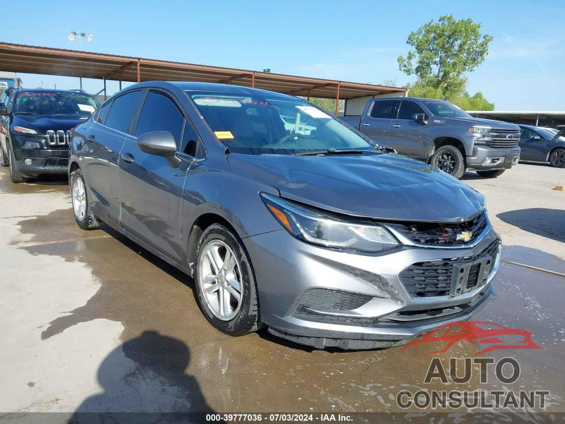 CHEVROLET CRUZE 2018 - 1G1BE5SM4J7133501