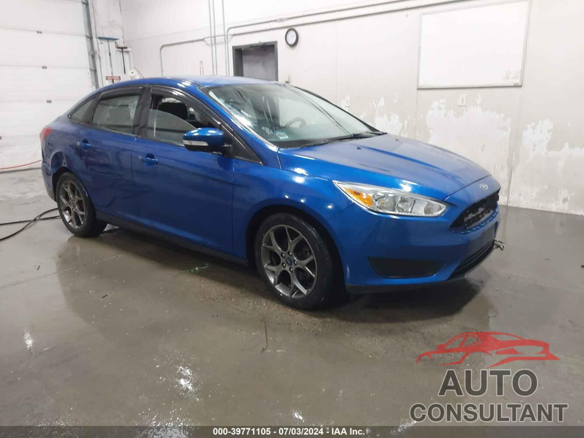 FORD FOCUS 2018 - 1FADP3F23JL323259