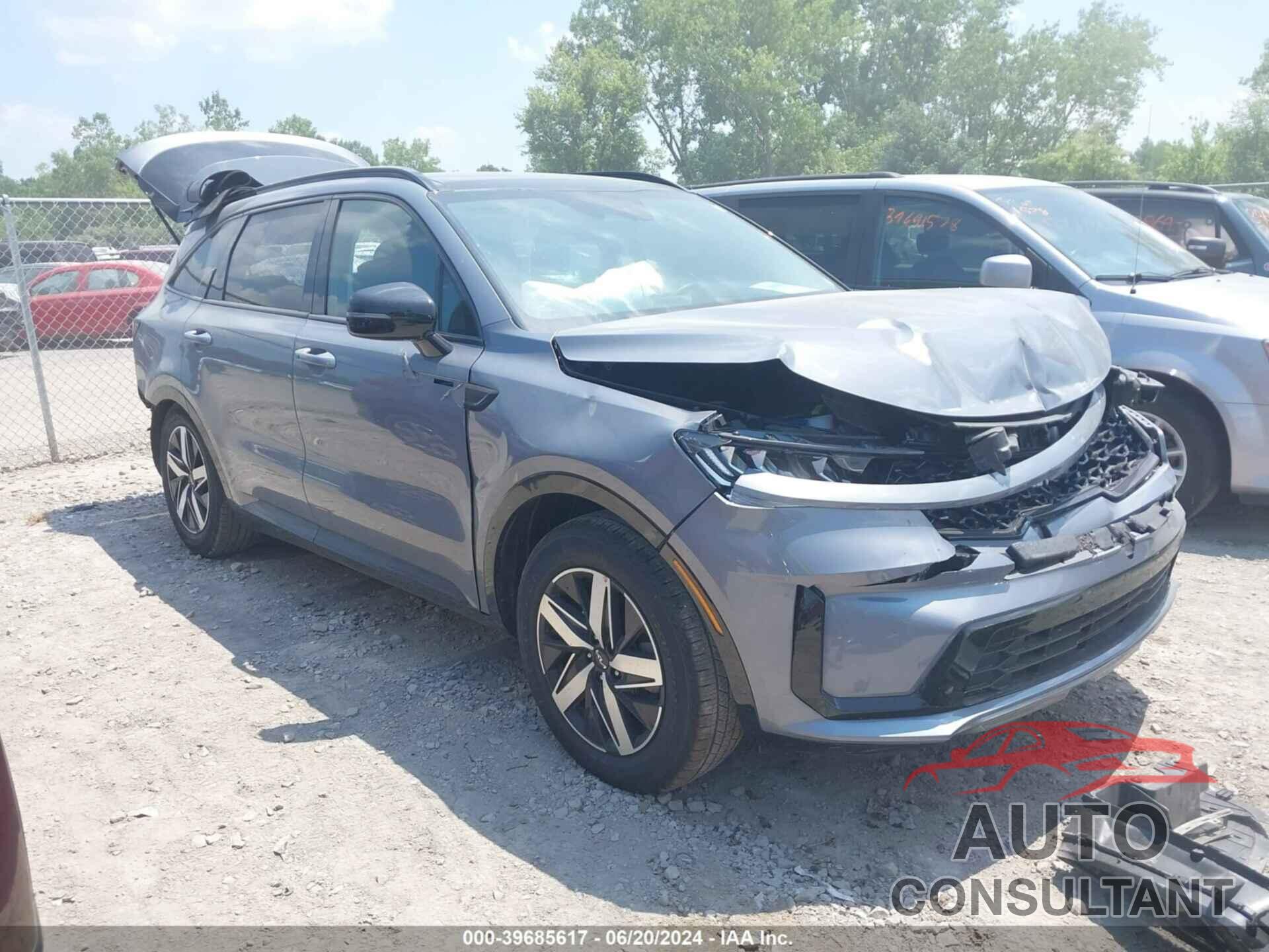 KIA SORENTO 2023 - 5XYRL4LC0PG238608