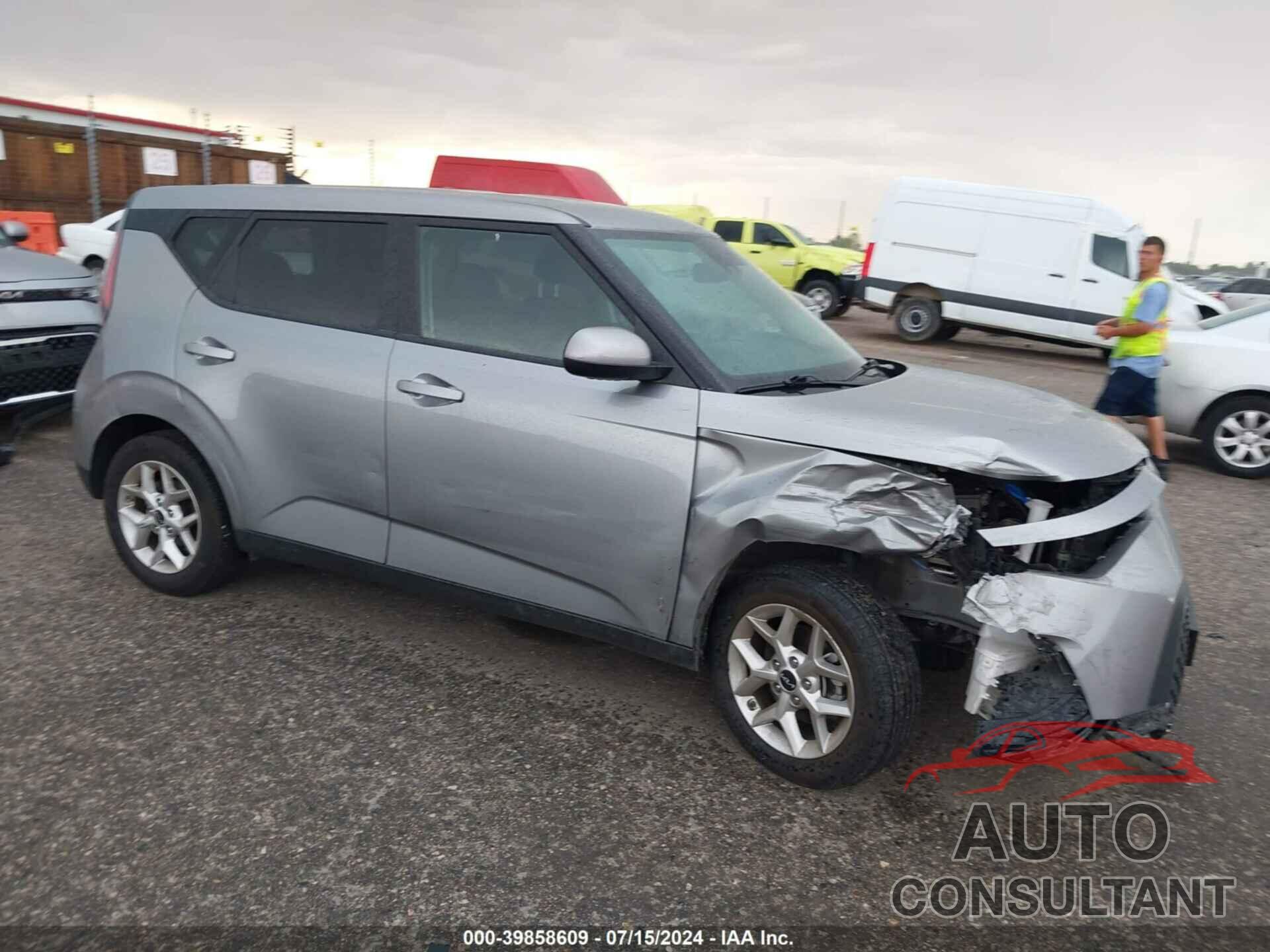 KIA SOUL 2023 - KNDJ23AU4P7869395