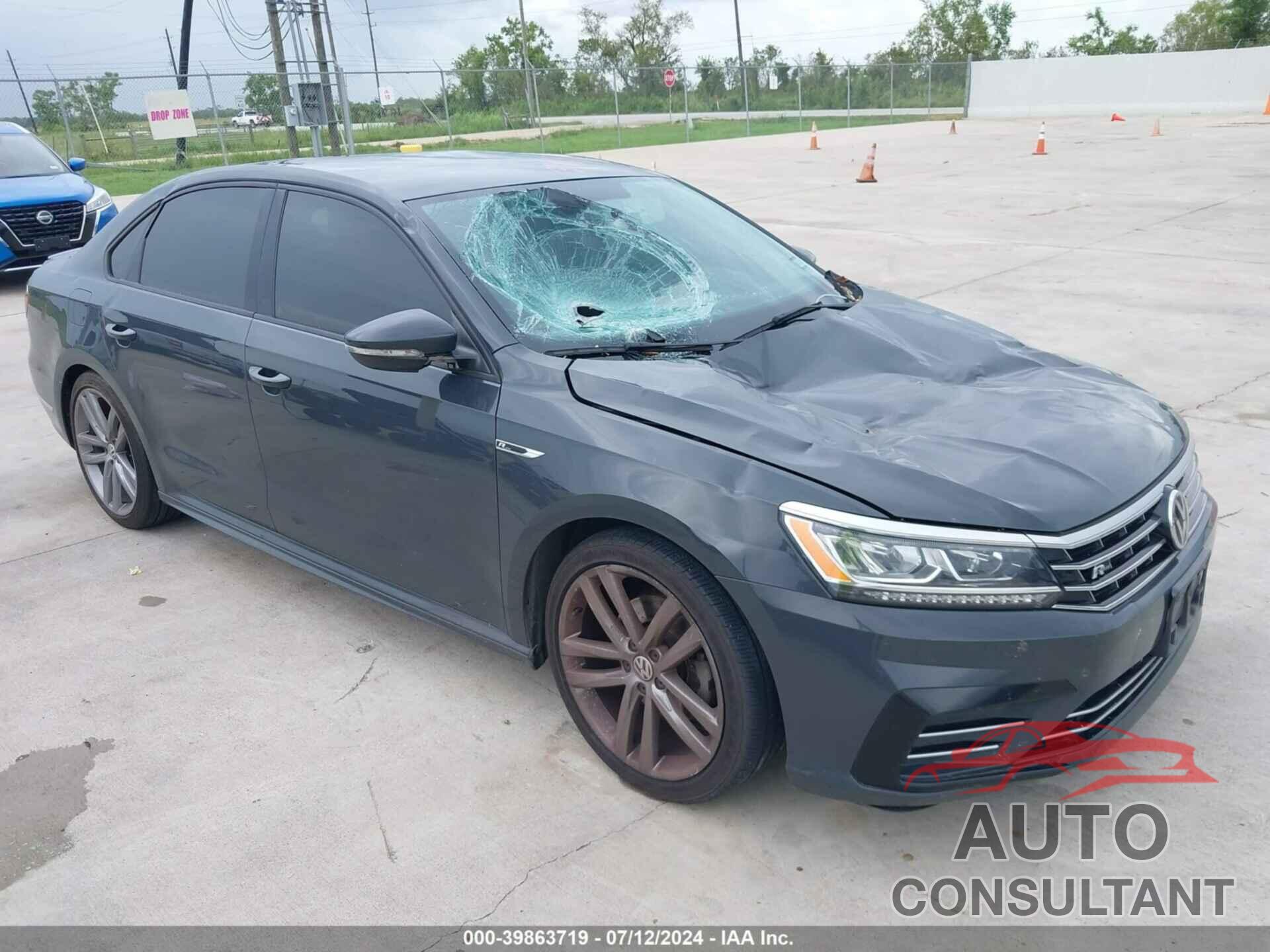 VOLKSWAGEN PASSAT 2018 - 1VWAA7A32JC001683