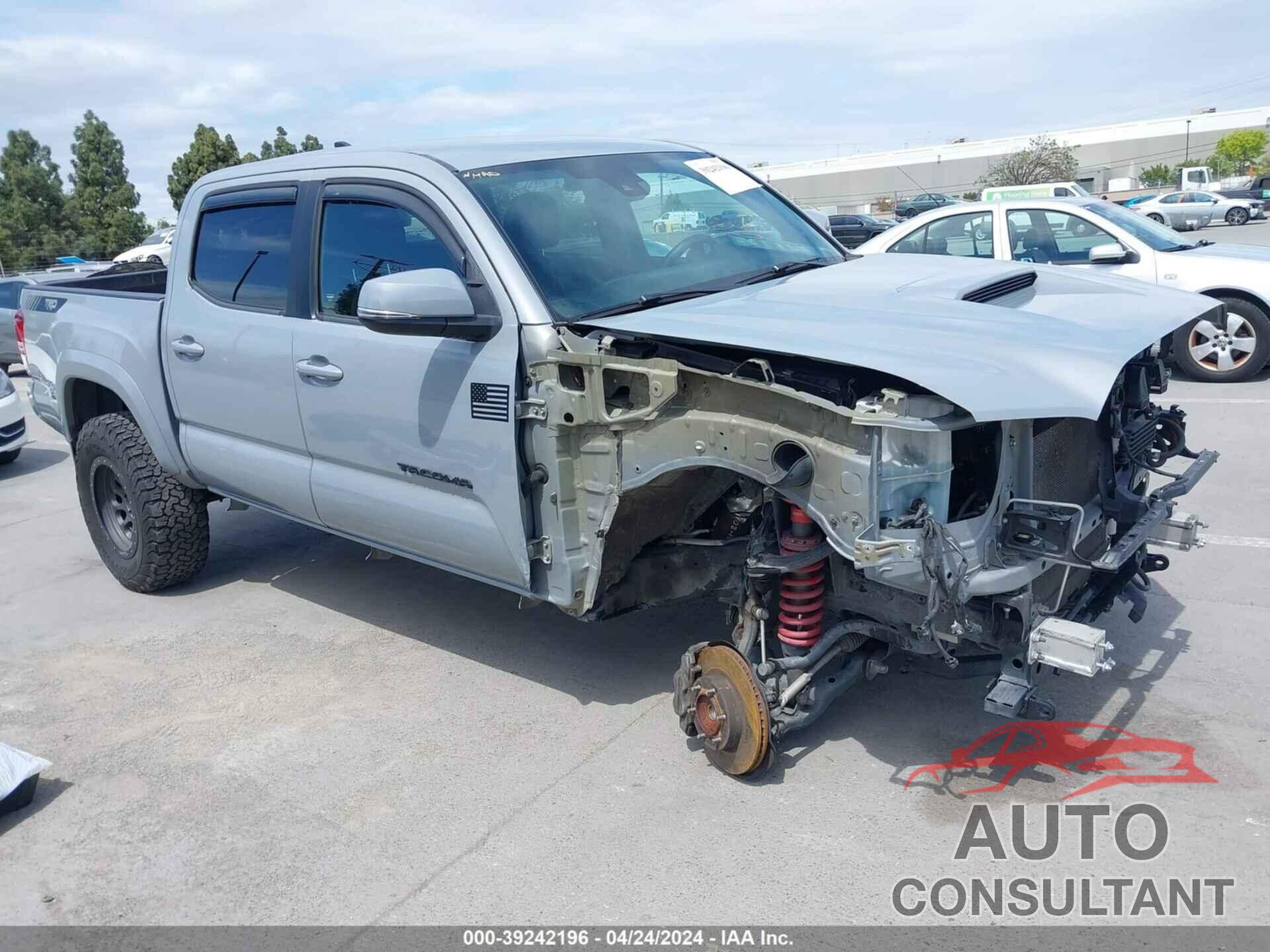 TOYOTA TACOMA 2018 - 3TMAZ5CN1JM054923