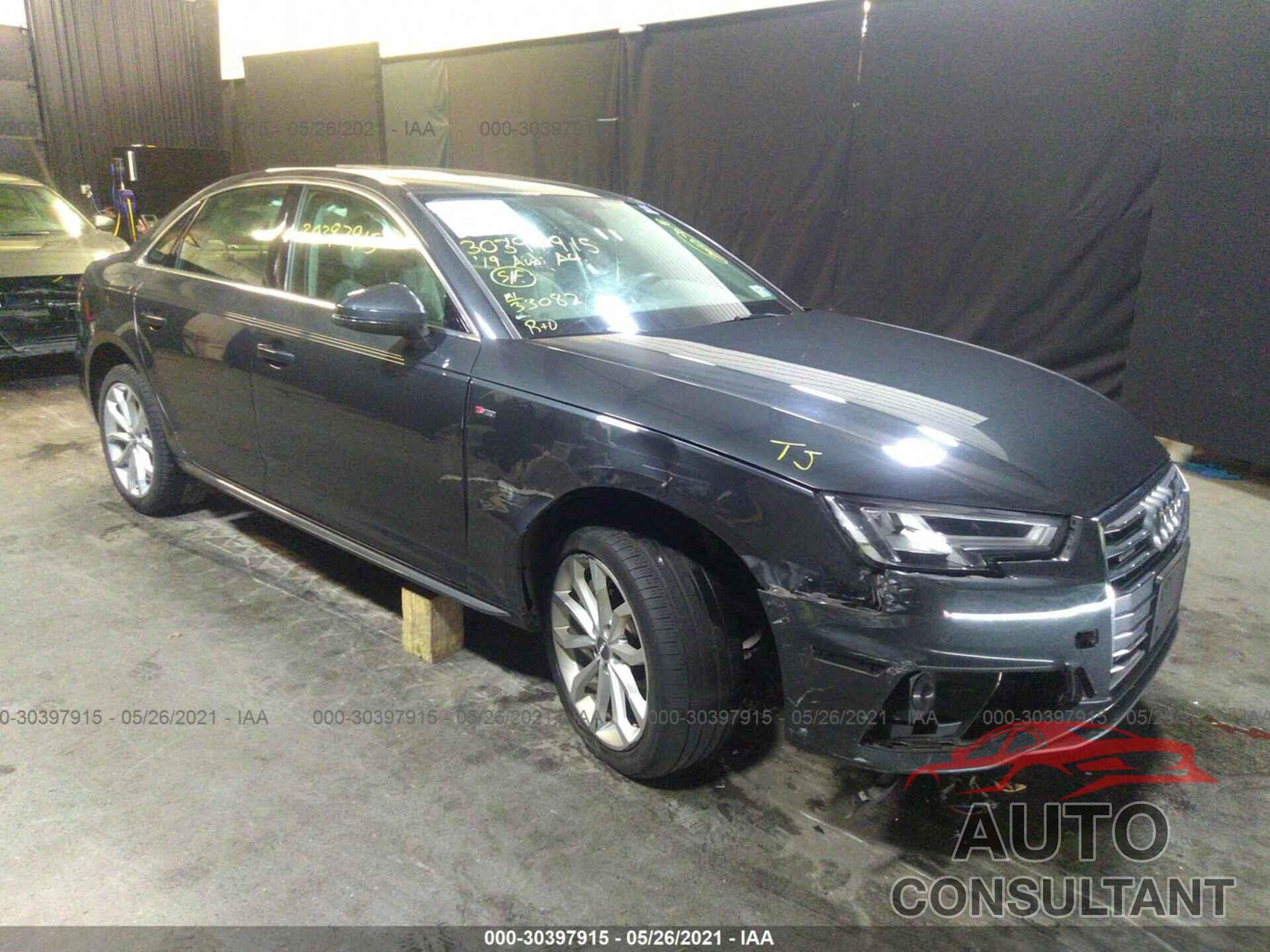 AUDI A4 2019 - WAUENAF43KA018591