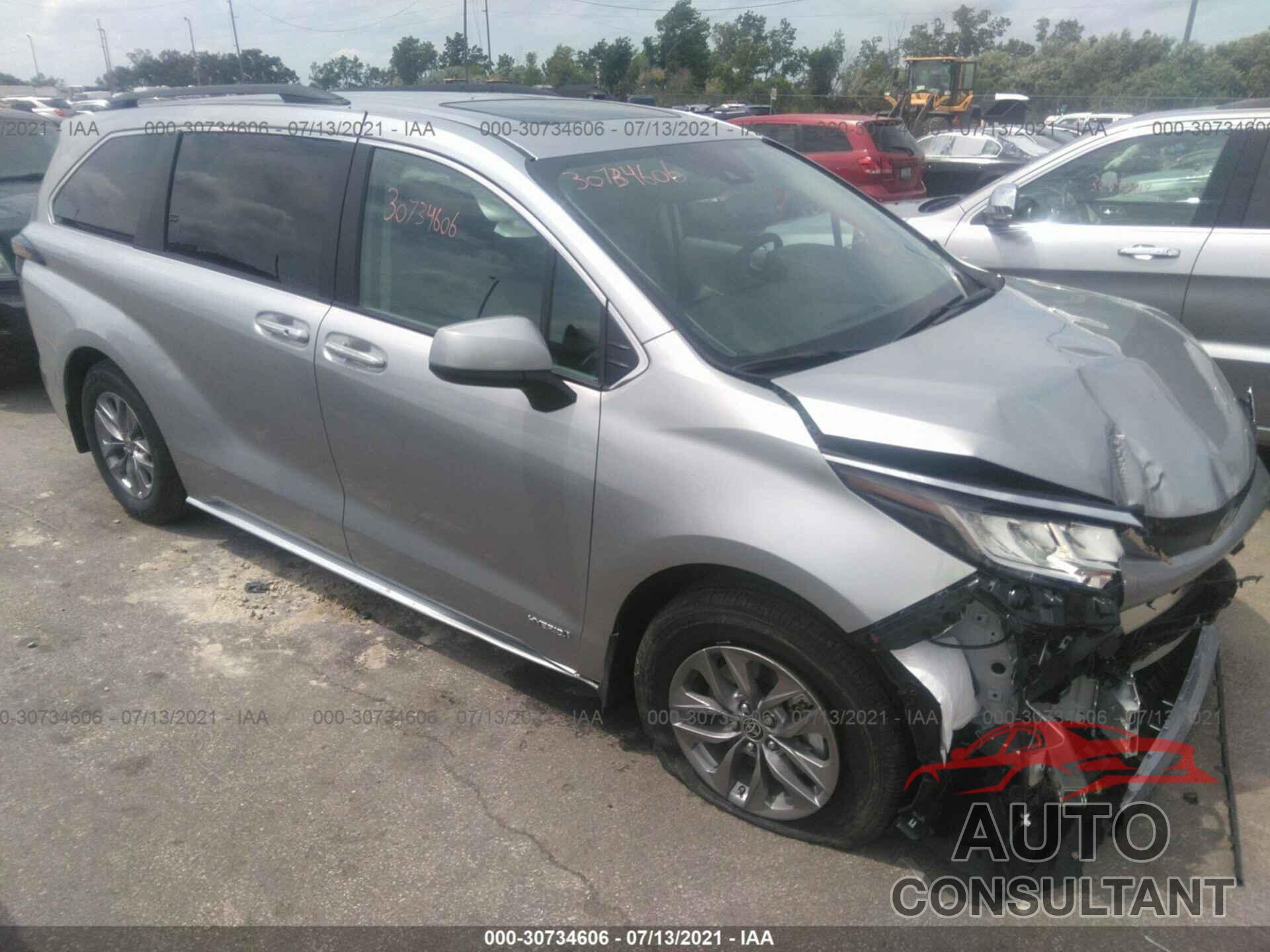 TOYOTA SIENNA 2021 - 5TDJSKFC5MS030142