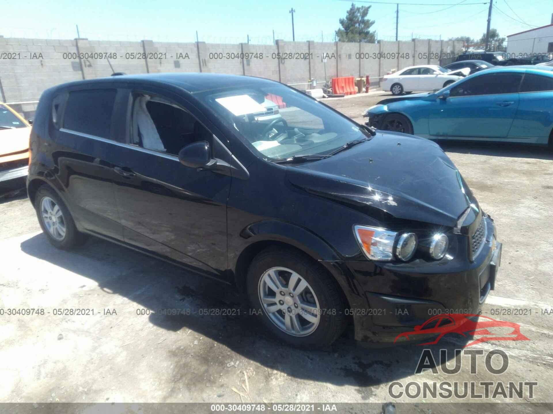 CHEVROLET SONIC 2016 - 1G1JC6SG3G4153248