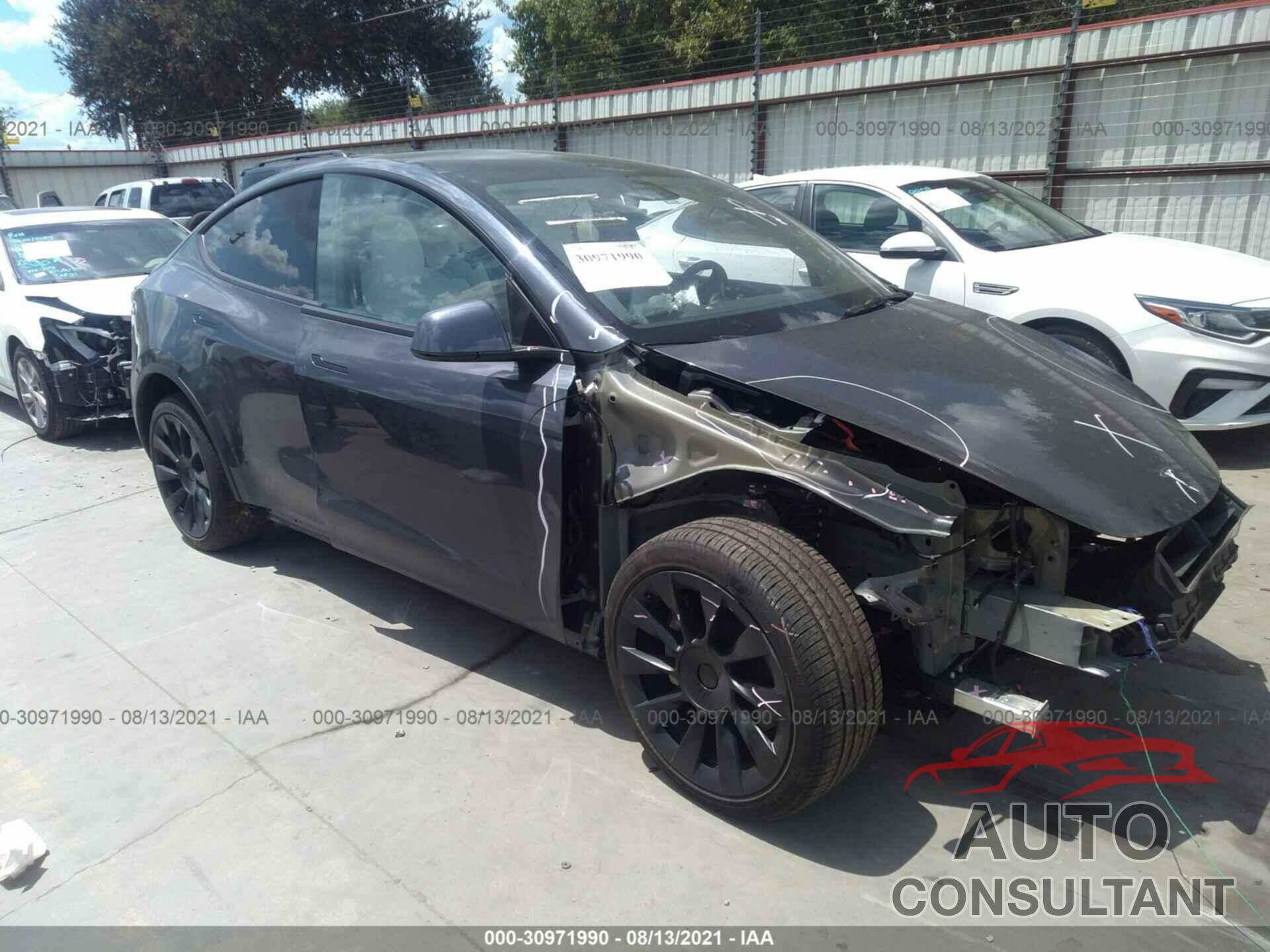 TESLA MODEL Y 2021 - 5YJYGDEE8MF094033