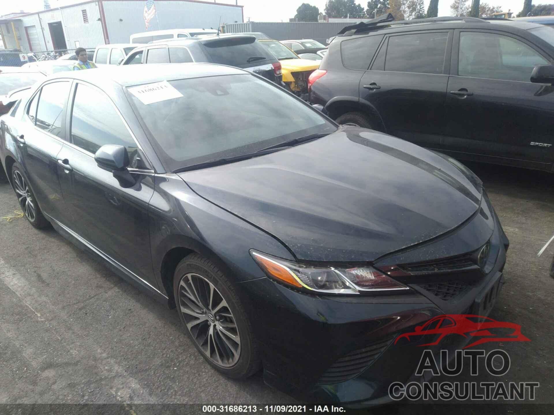 TOYOTA CAMRY 2018 - JTNB11HK3J3036424