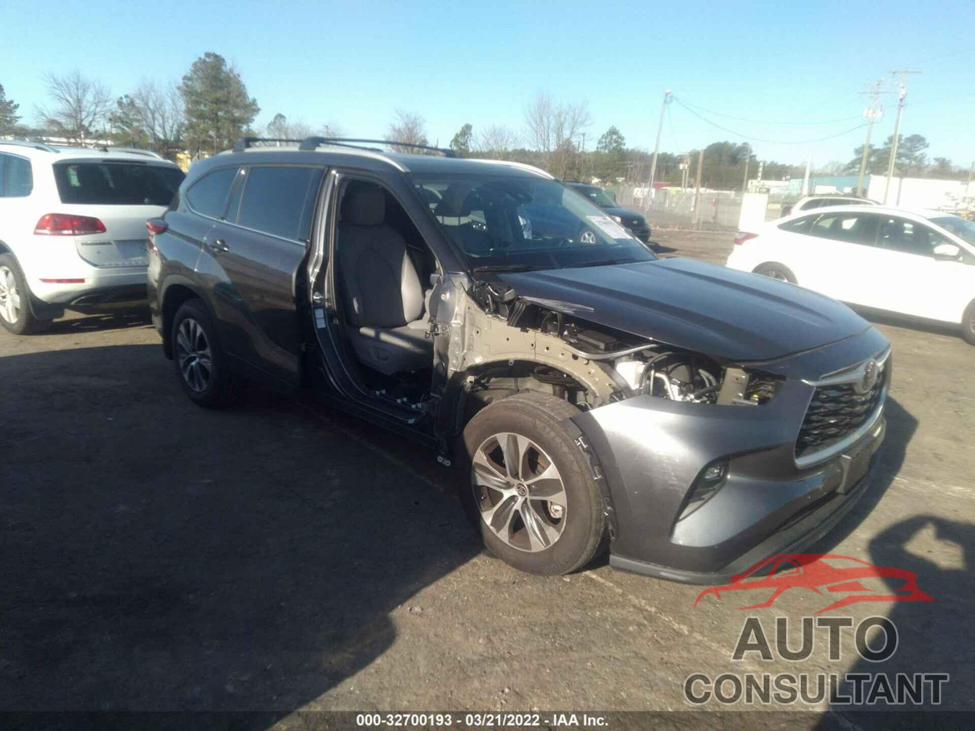 TOYOTA HIGHLANDER 2022 - 5TDGZRBH2NS560828